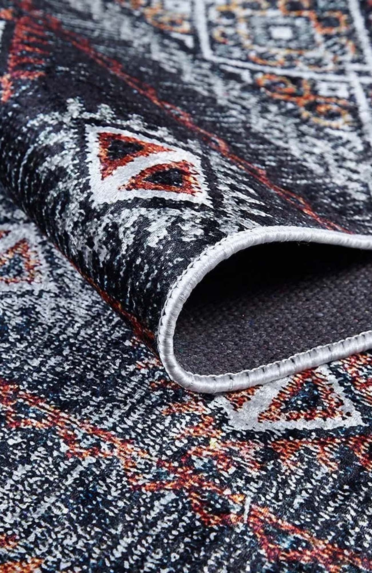 Dina Ethnic Nomad Turkish Rug