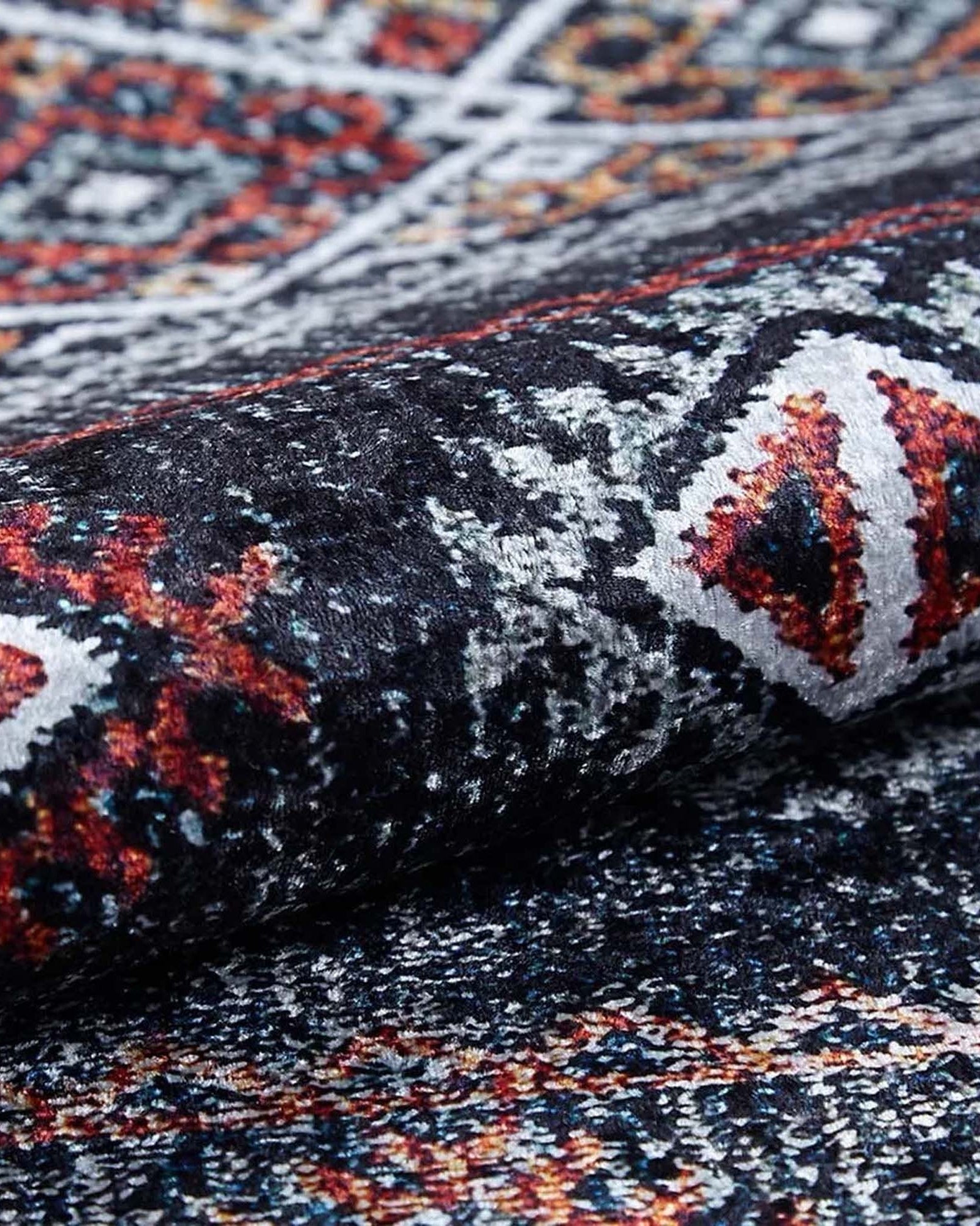 Dina Ethnic Nomad Turkish Rug