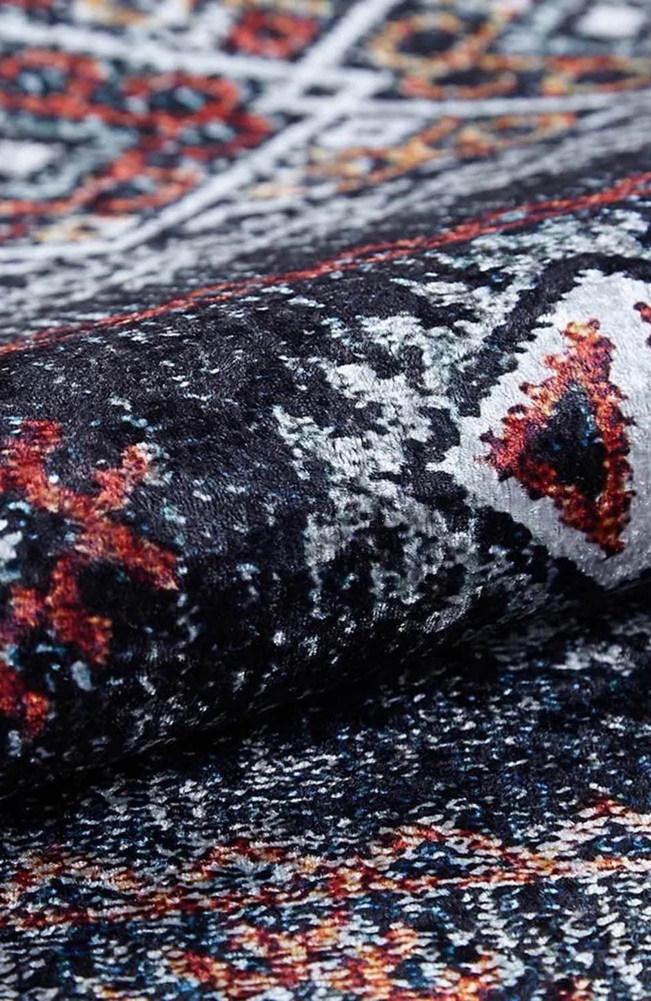 Dina Ethnic Nomad Turkish Rug