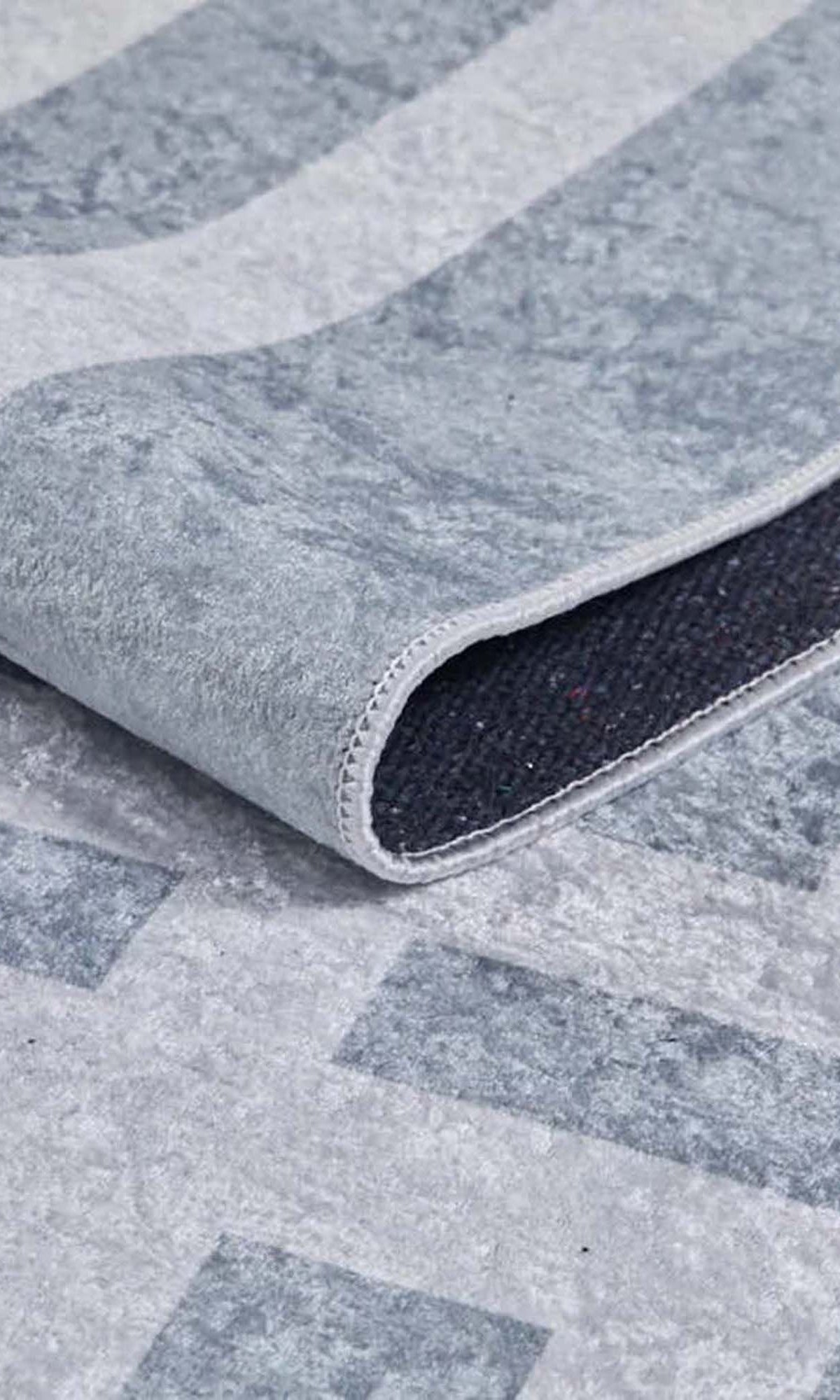 Geta Geometric Gray Rug