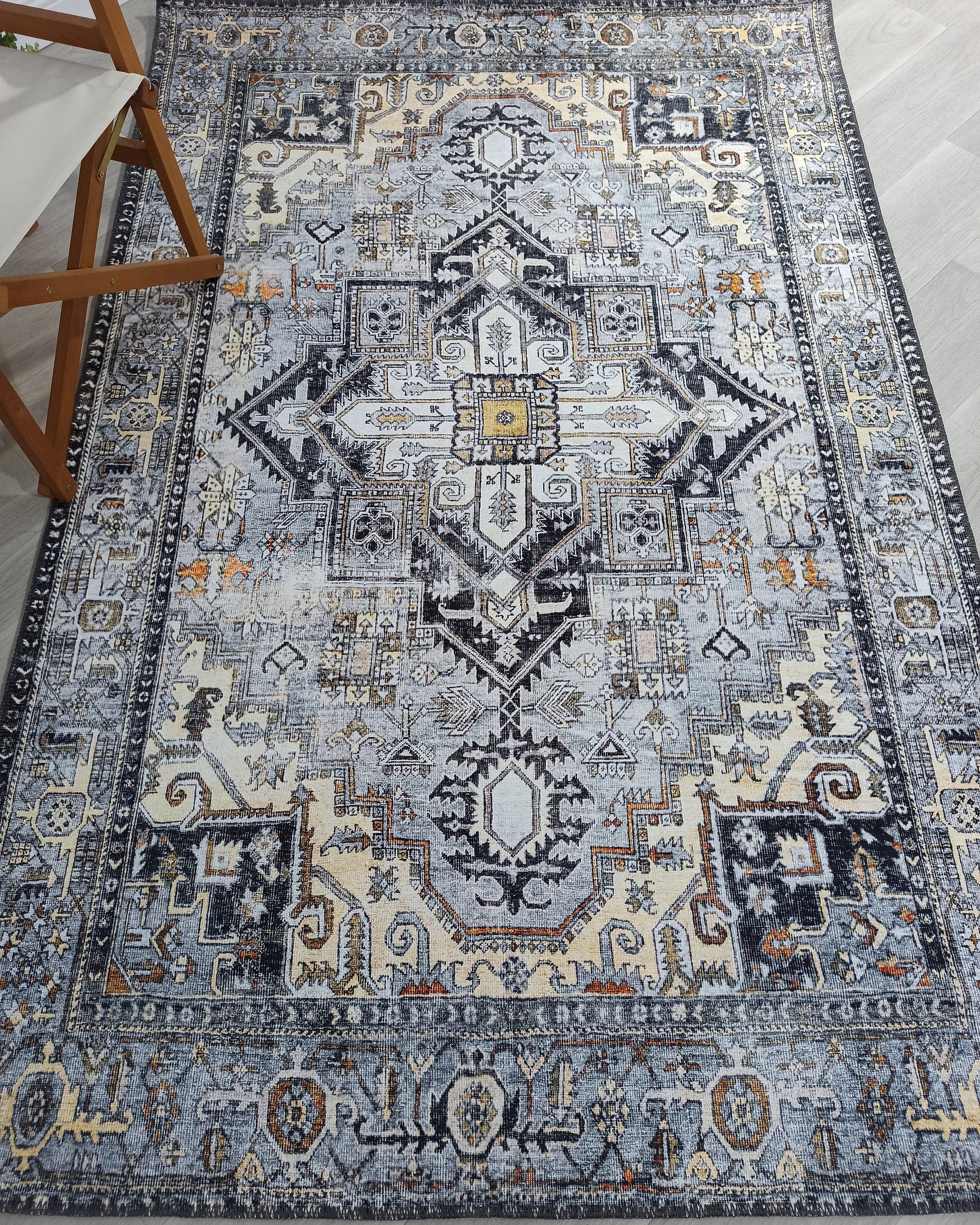 Gila Rug Gray Heriz Rug