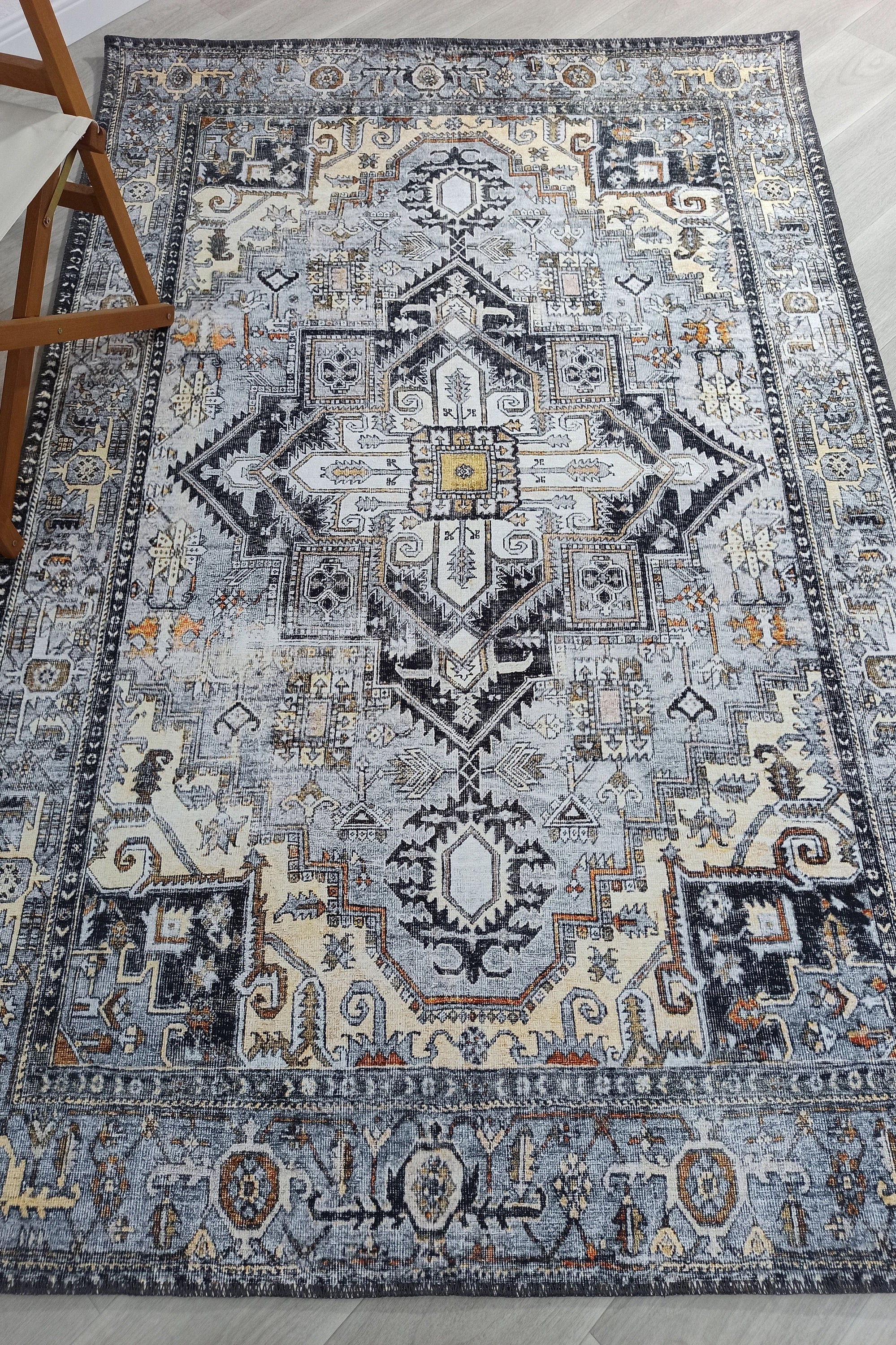 Gila Rug Gray Heriz Rug