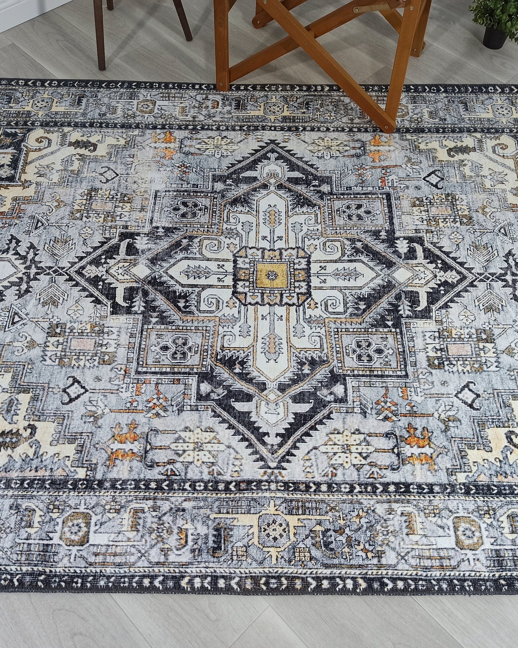 Gila Rug Gray Heriz Rug