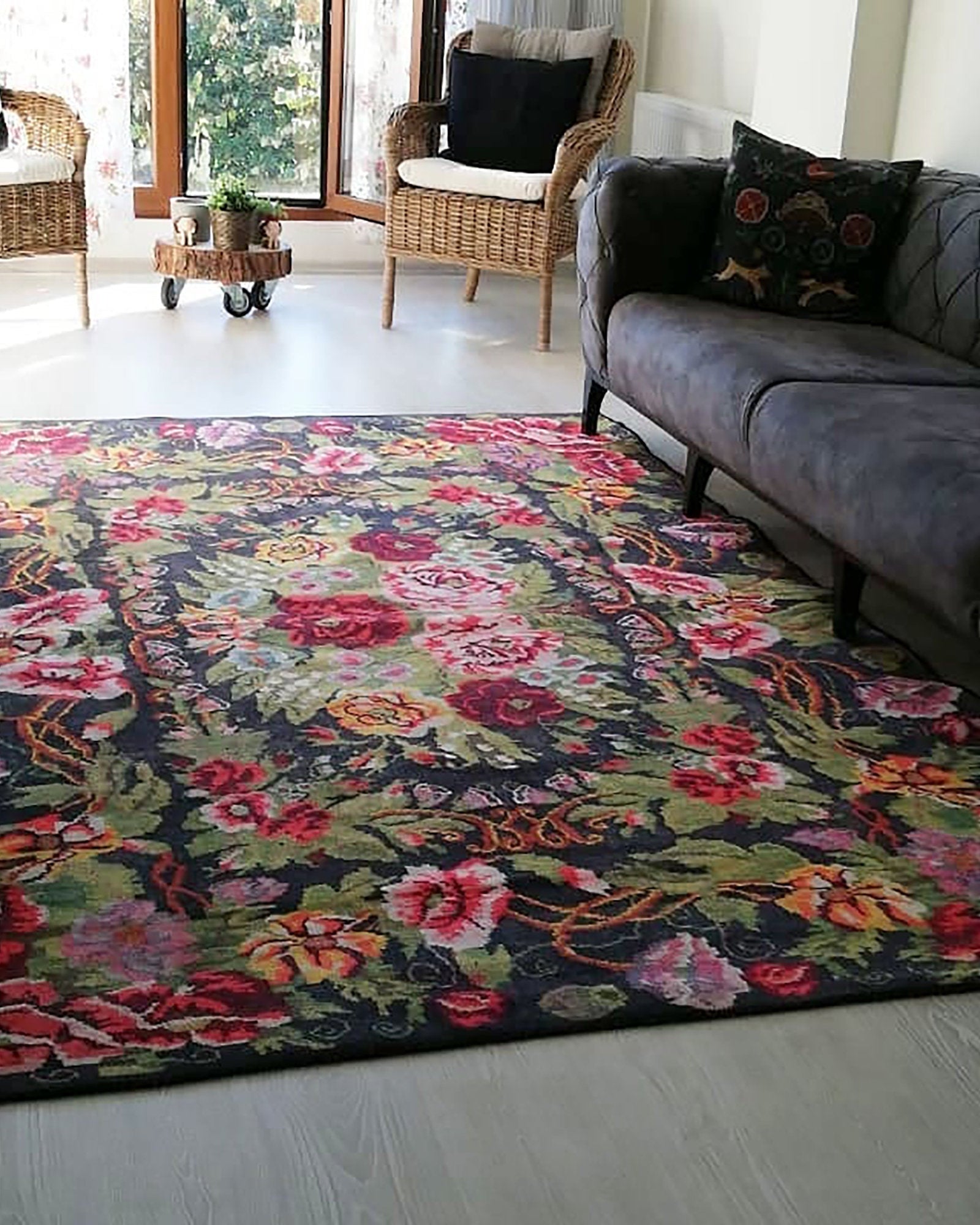 Gul Turkish Floral Red Pink Green Rug