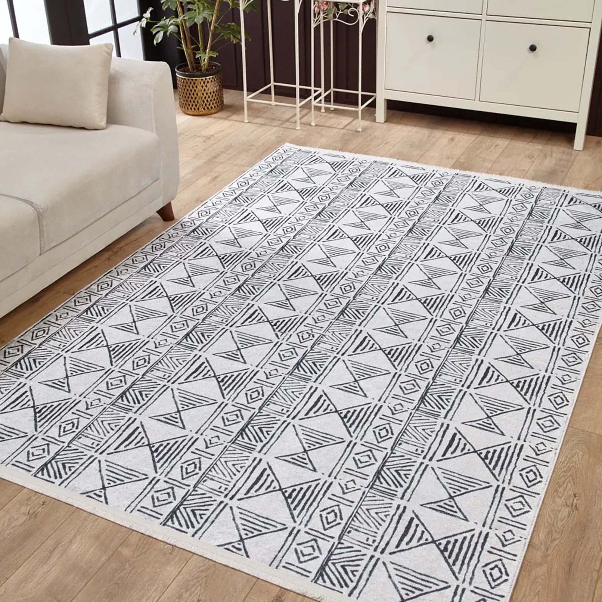 Hoda Geometric Turkish Neutral Gray Black Rug