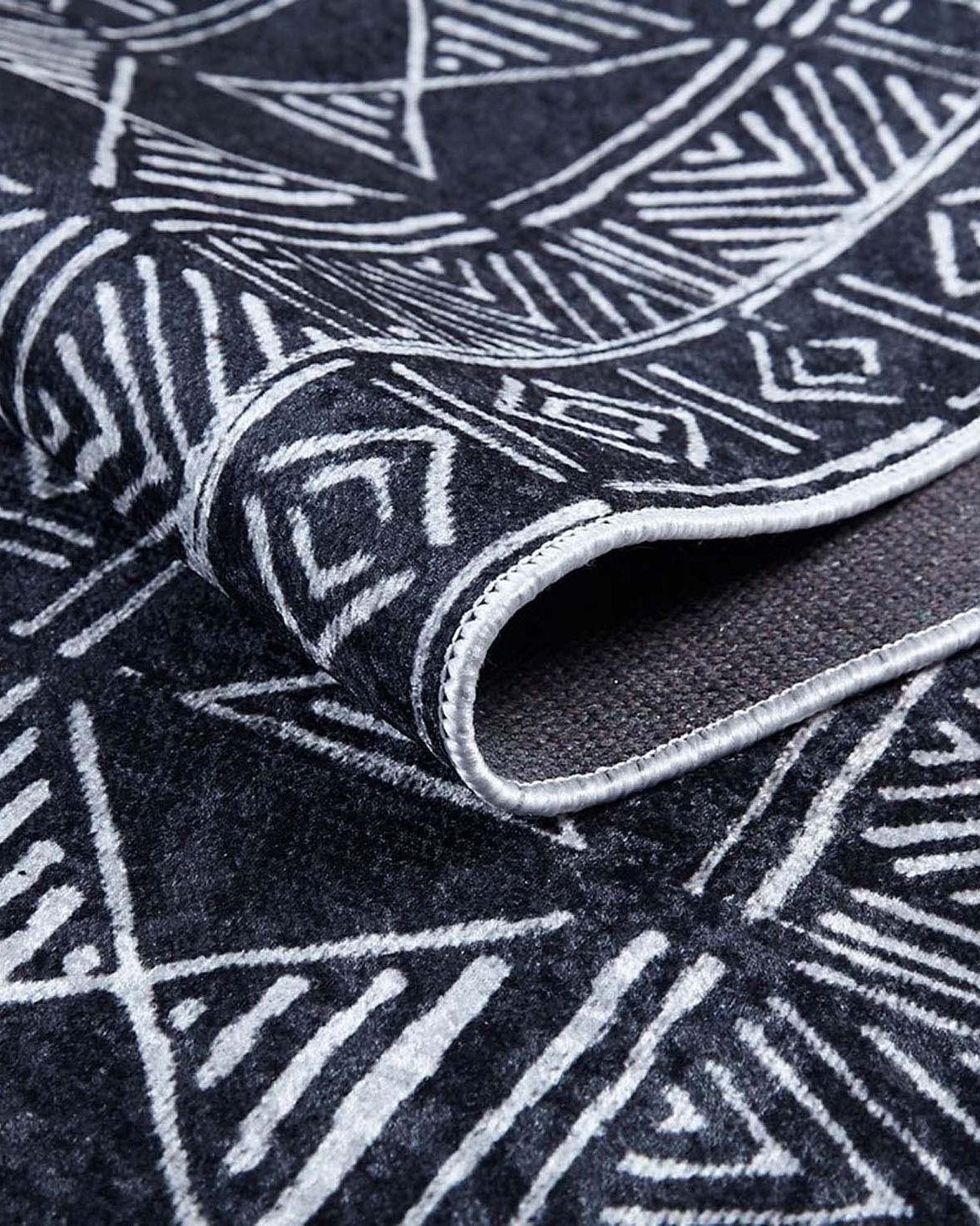 Hoda Geometric Turkish Neutral Gray Black Rug