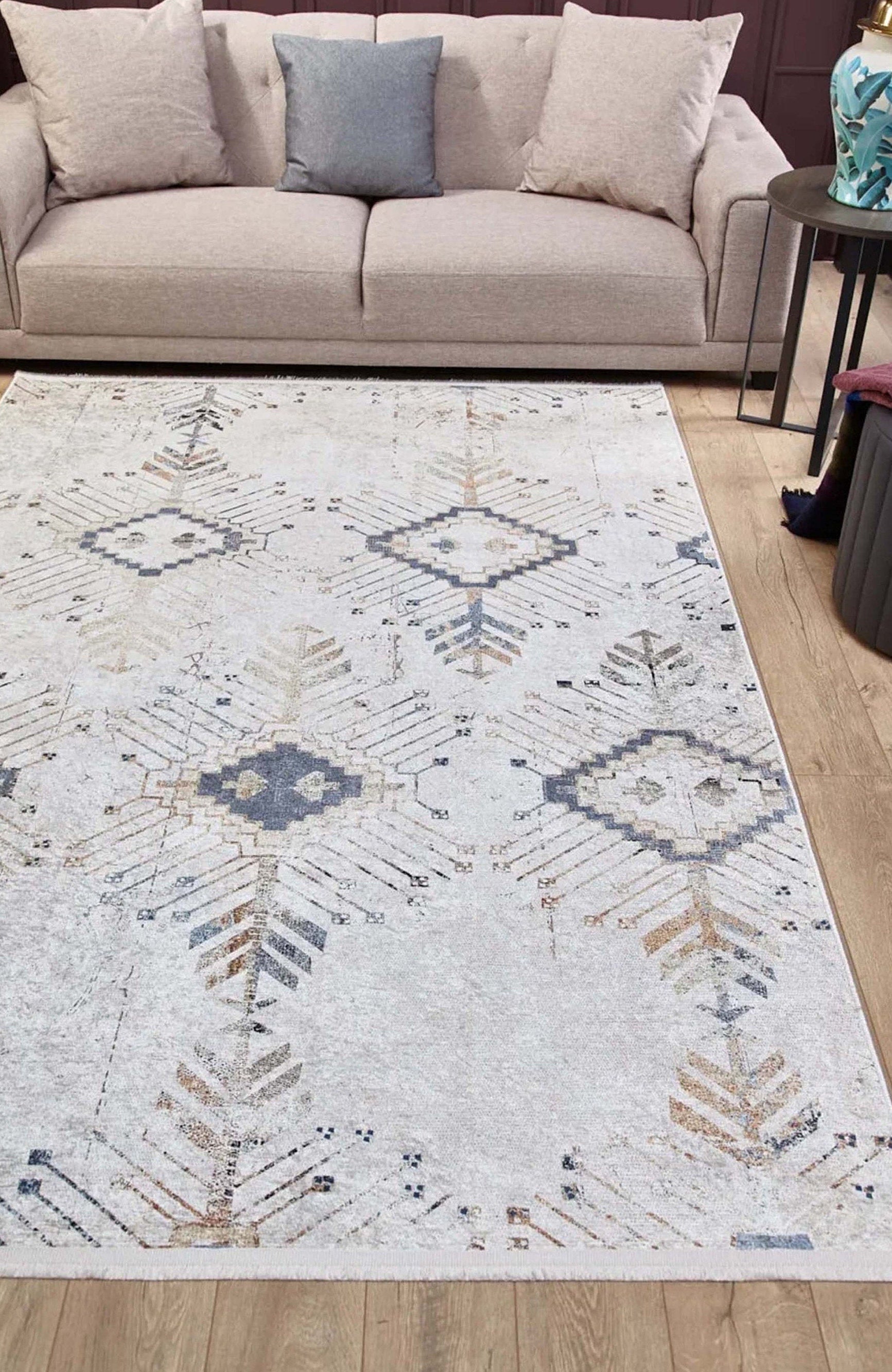 Hoyam Turkish Beige Kilim Flatweave Rug