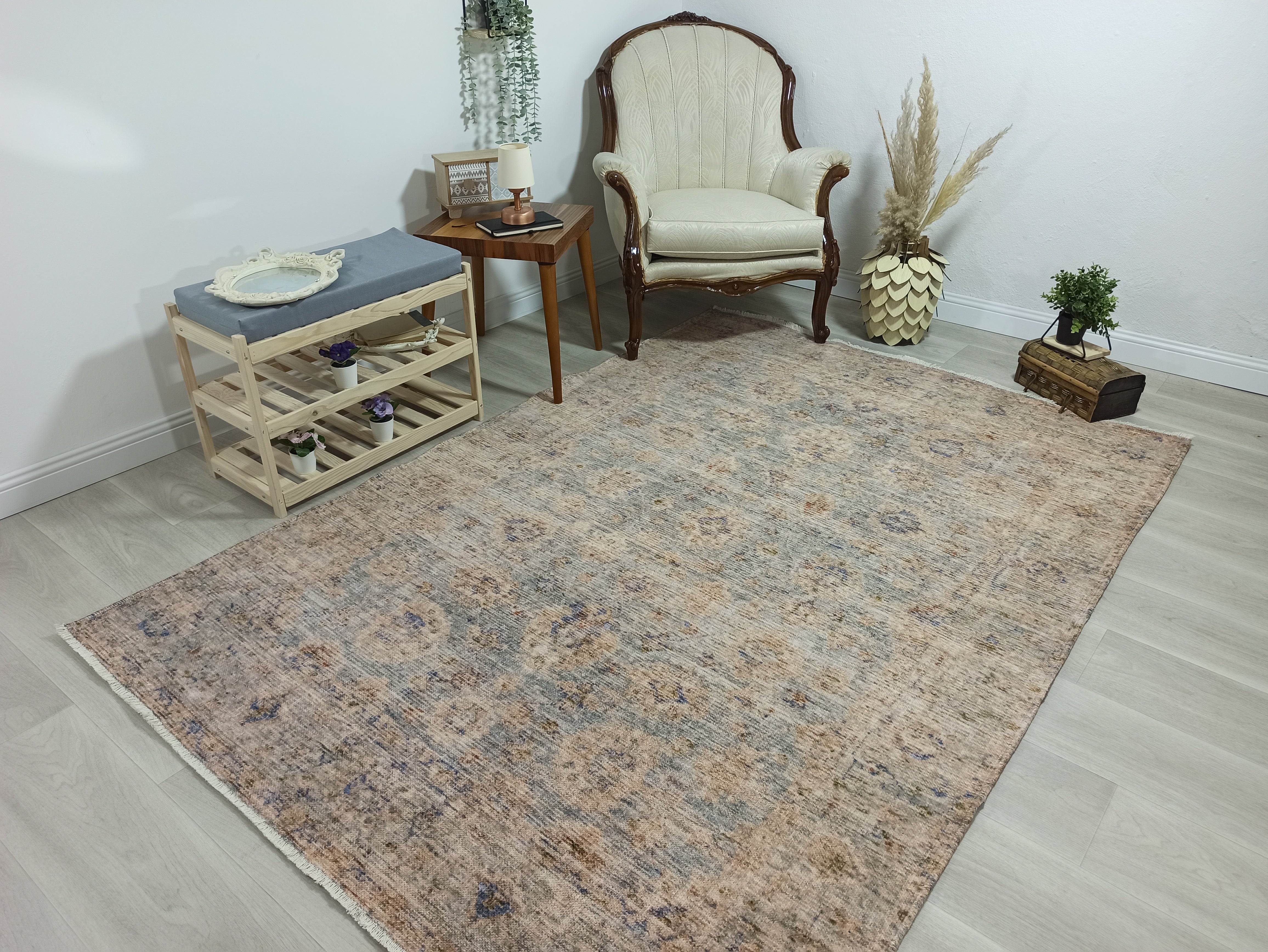 Lubna Turkish Vintage Style Beige-Blush Rug