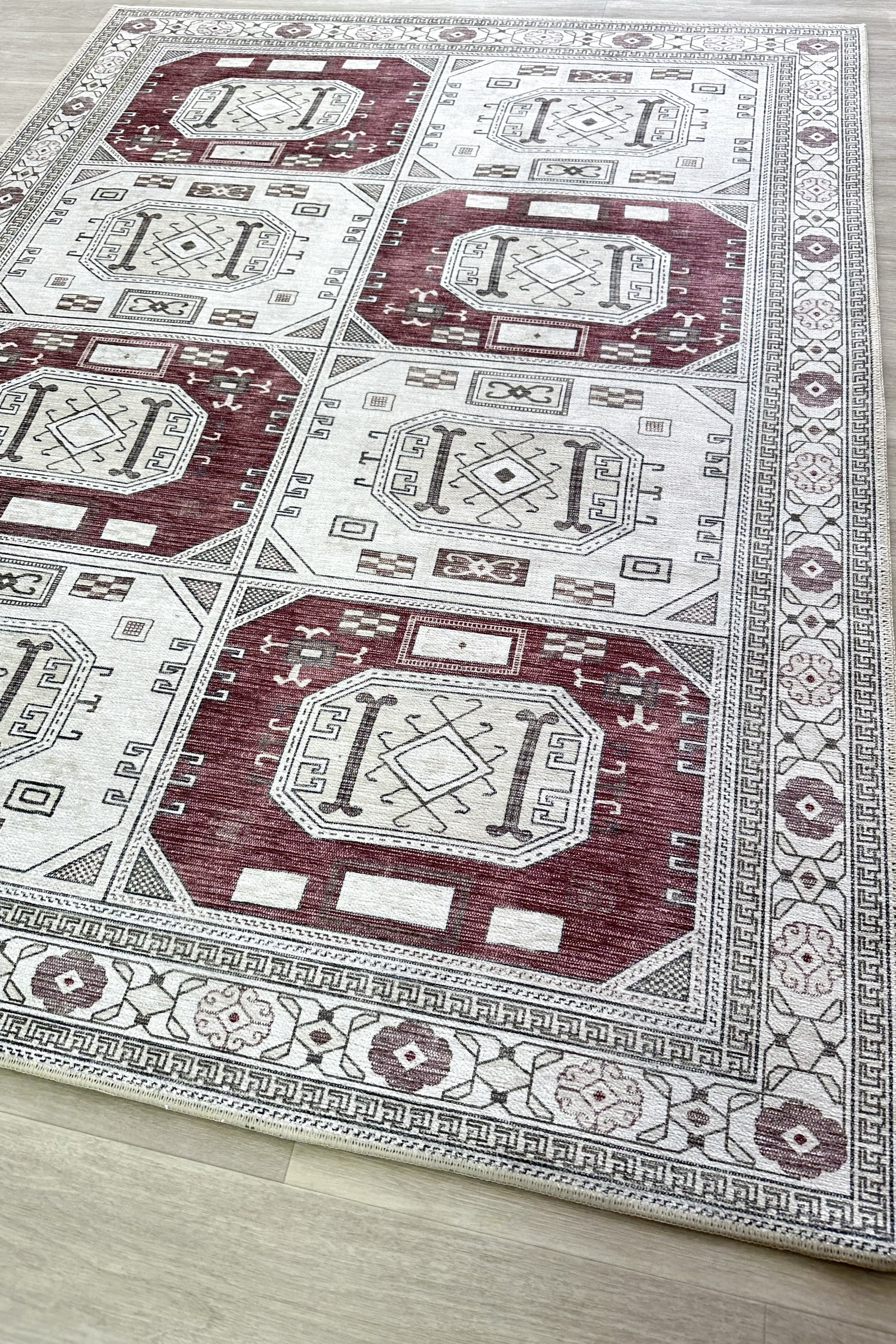 Jianna Modern Turkish Cream Burgundy Rug