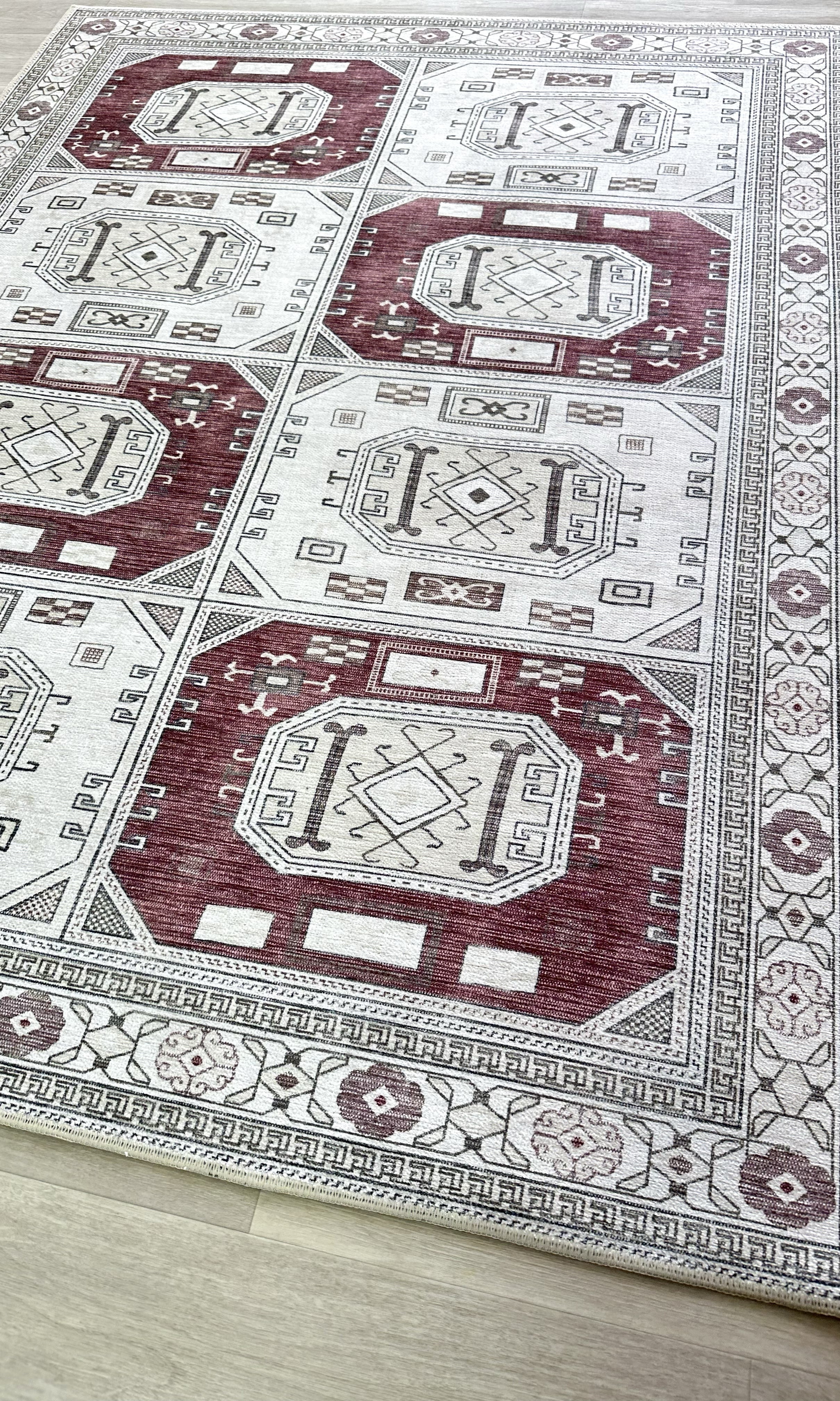 Jianna Modern Turkish Cream Burgundy Rug