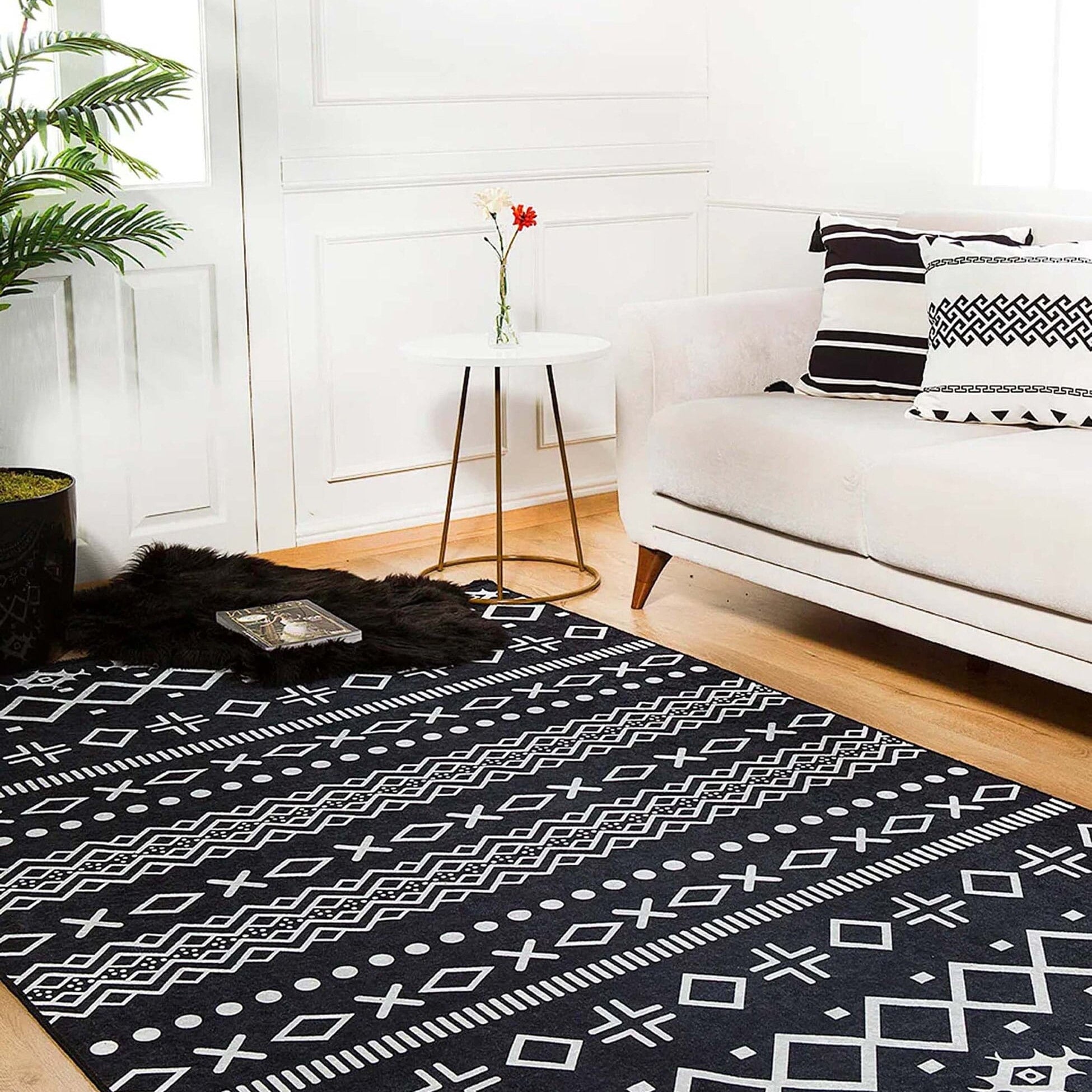 Lana Boho Aztec Black White Rug