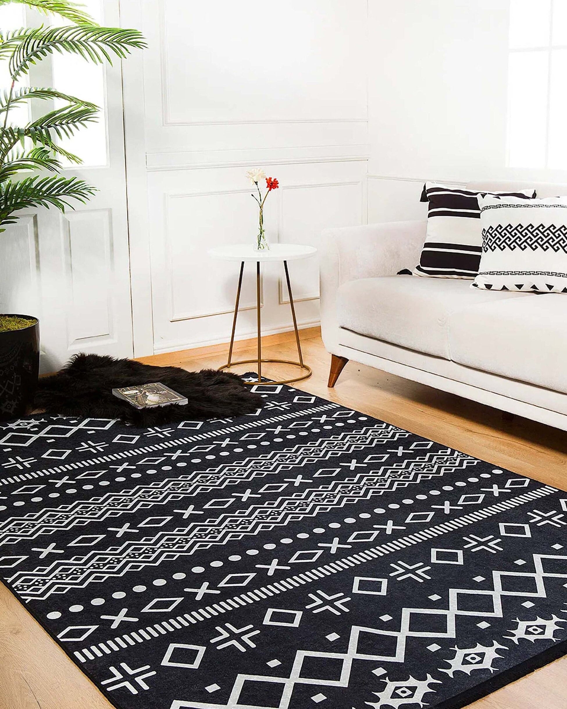 Lana Boho Aztec Black White Rug