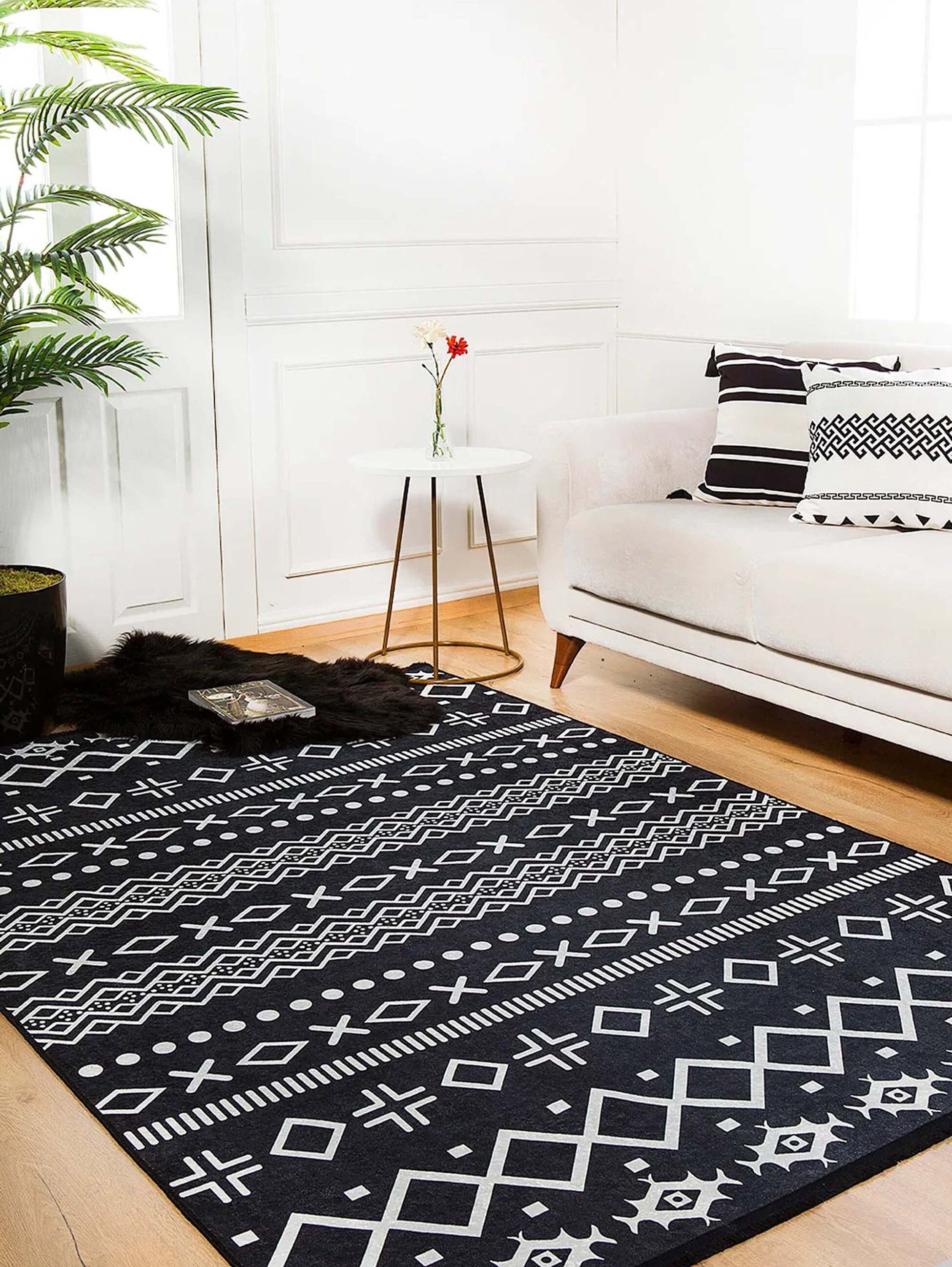 Lana Boho Aztec Black White Rug
