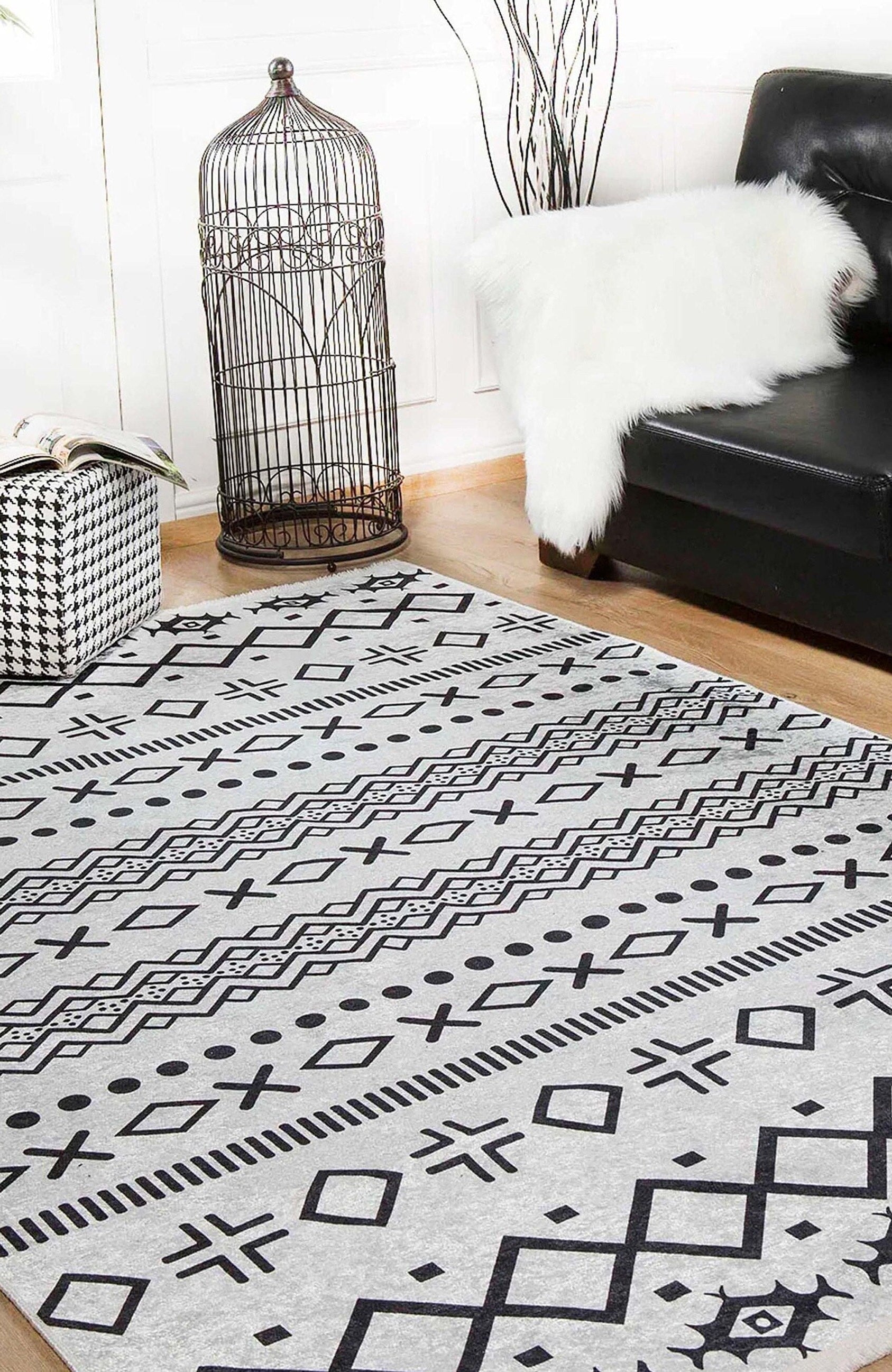 Lana Boho Aztec Black White Rug