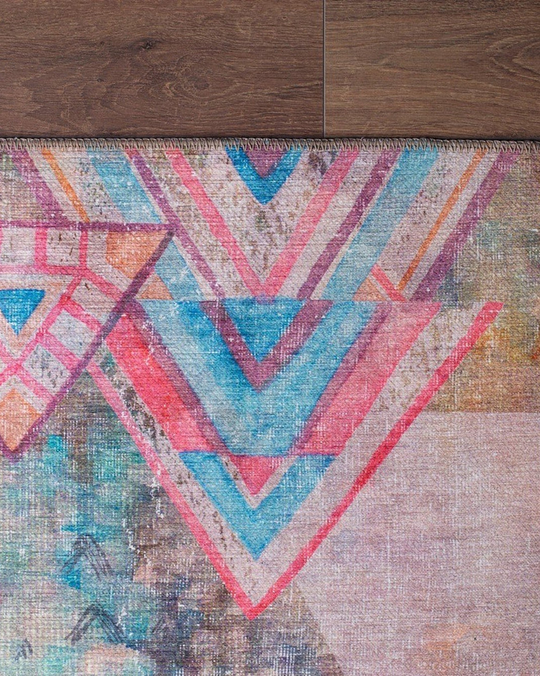 Lily Modern Watercolor Rug