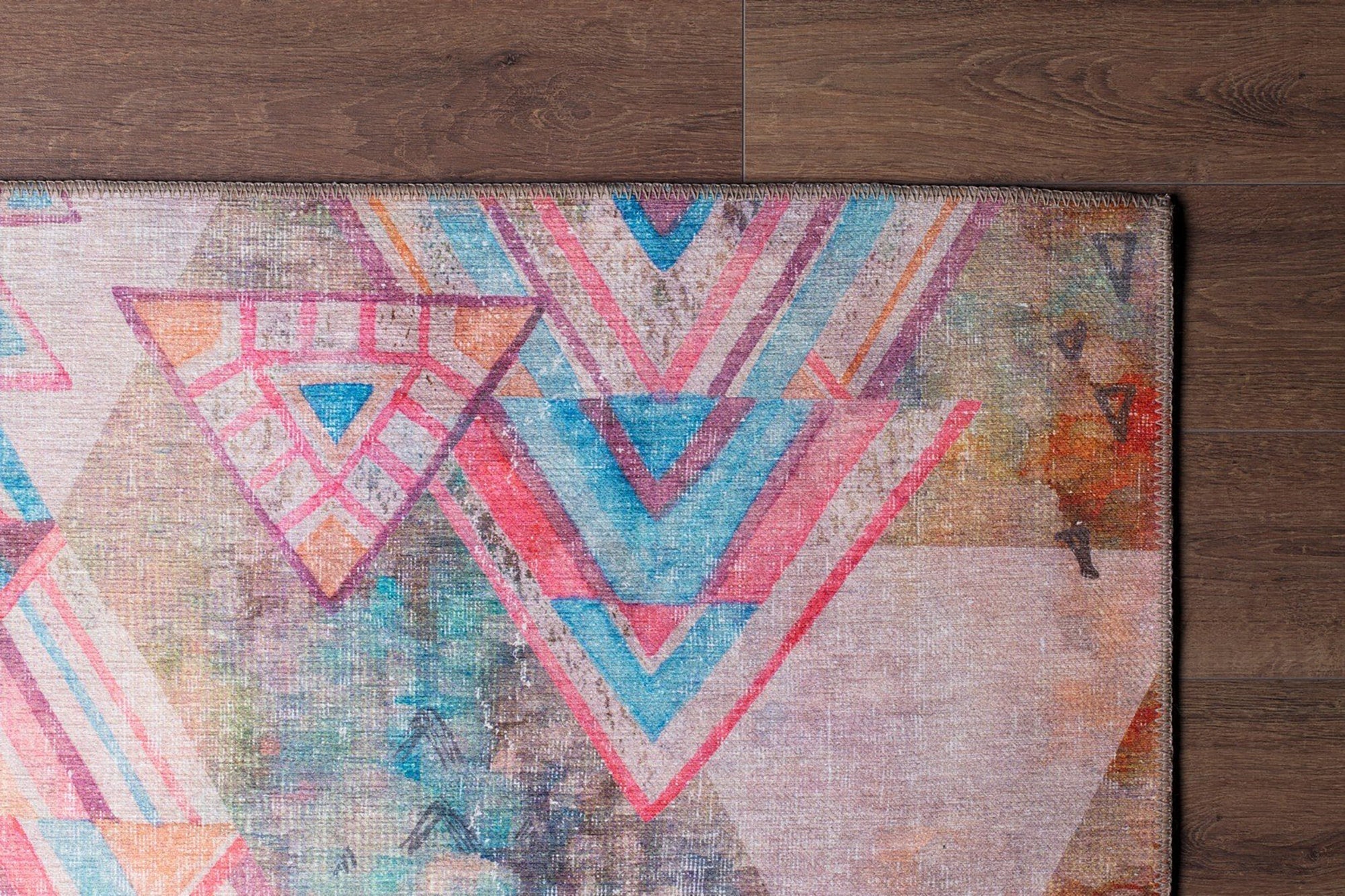 Lily Modern Watercolor Rug