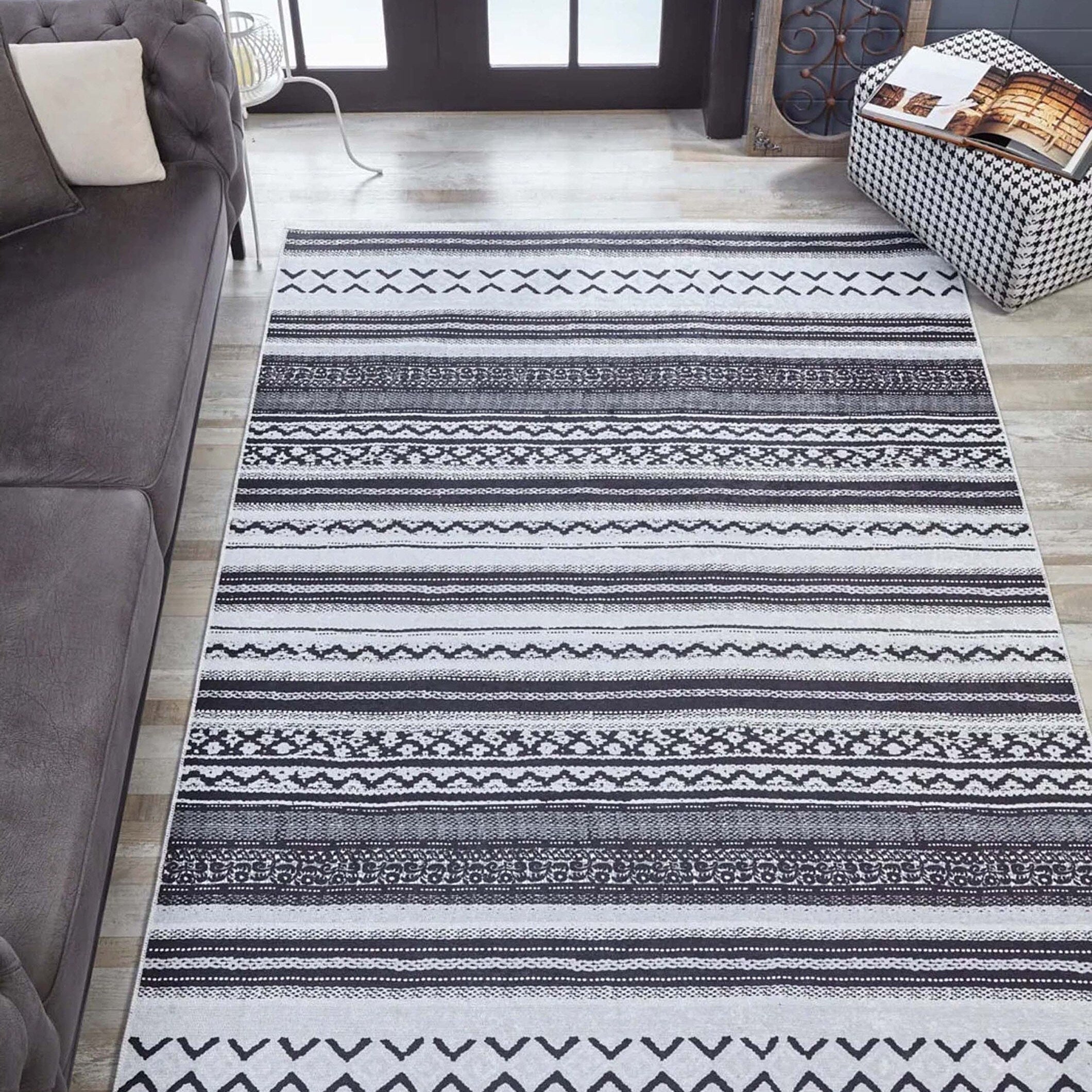 Lunda White Black Striped Rug