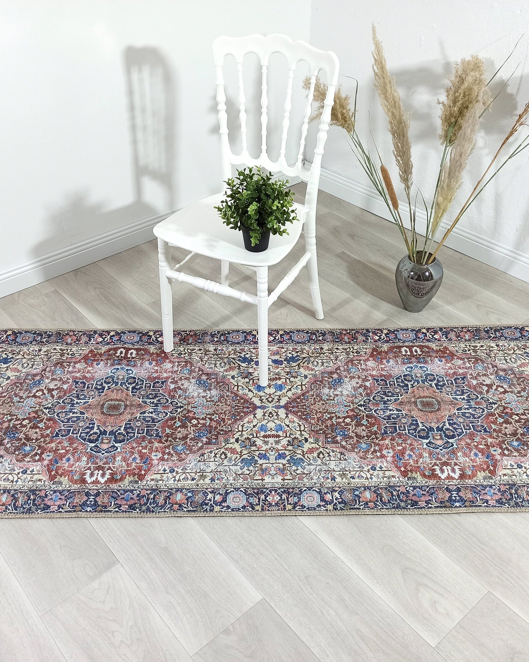 Mero Rug Persian Medallion Distressed Navy Blue Brown Rug