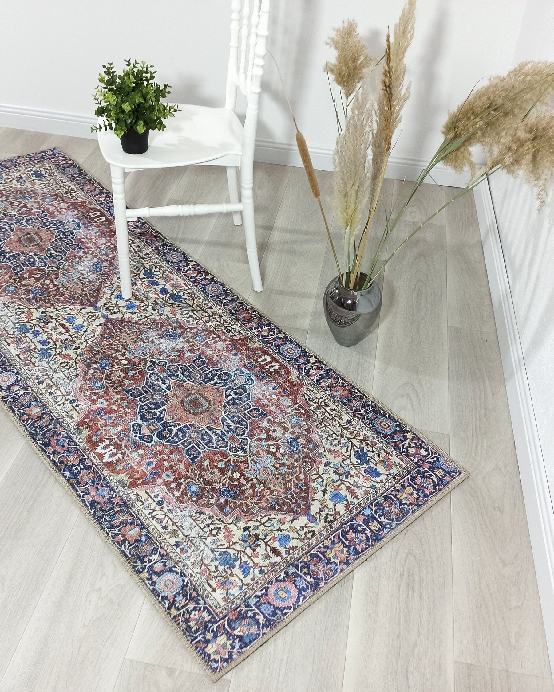 Mero Rug Persian Medallion Distressed Navy Blue Brown Rug