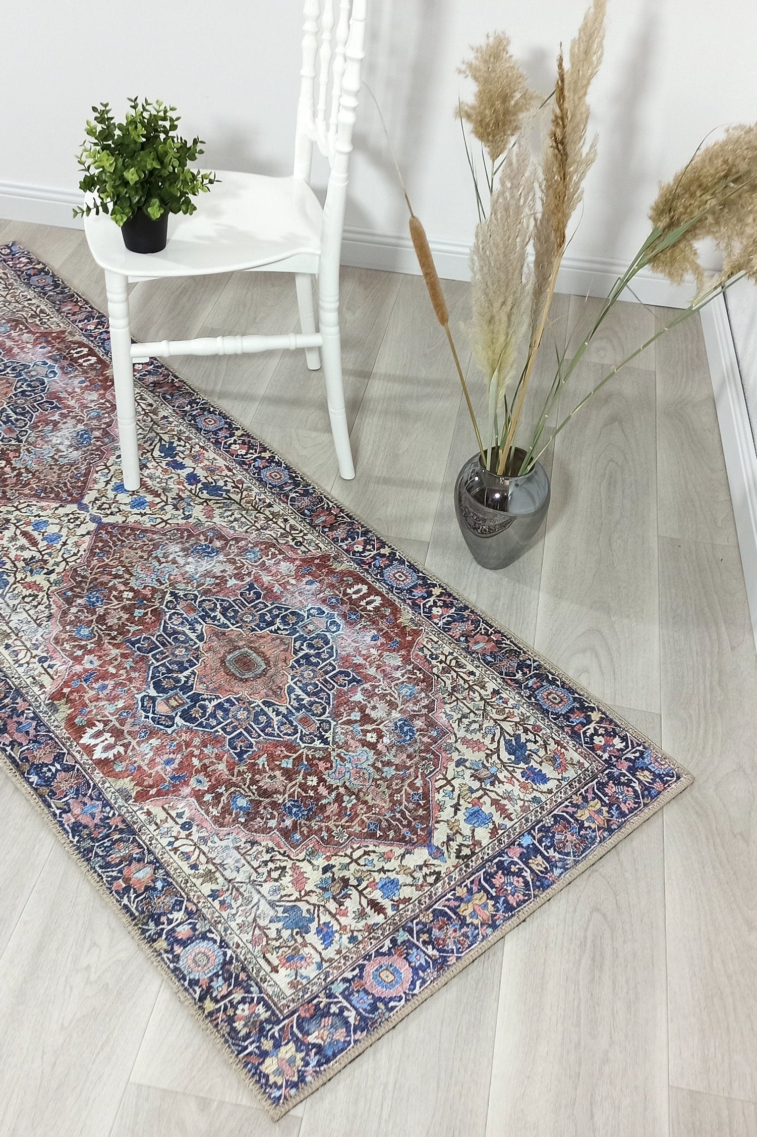 Mero Rug Persian Medallion Distressed Navy Blue Brown Rug