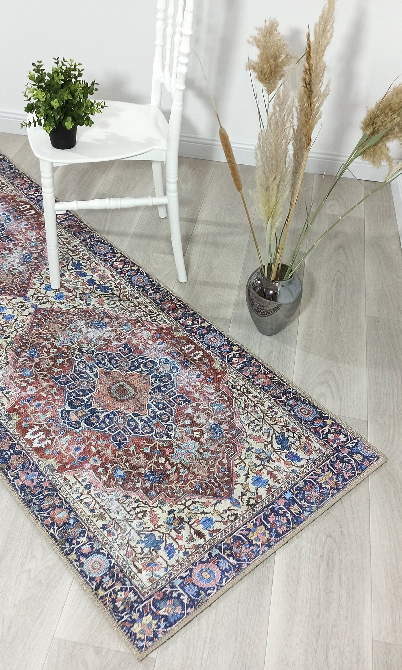 Mero Rug Persian Medallion Distressed Navy Blue Brown Rug