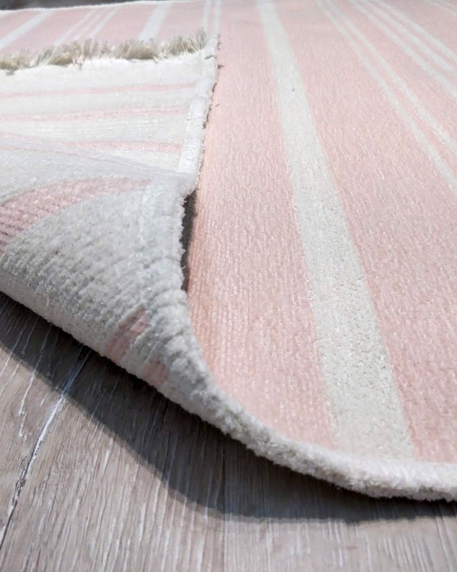Pama Revesible Pastel Pink Kilim Rug