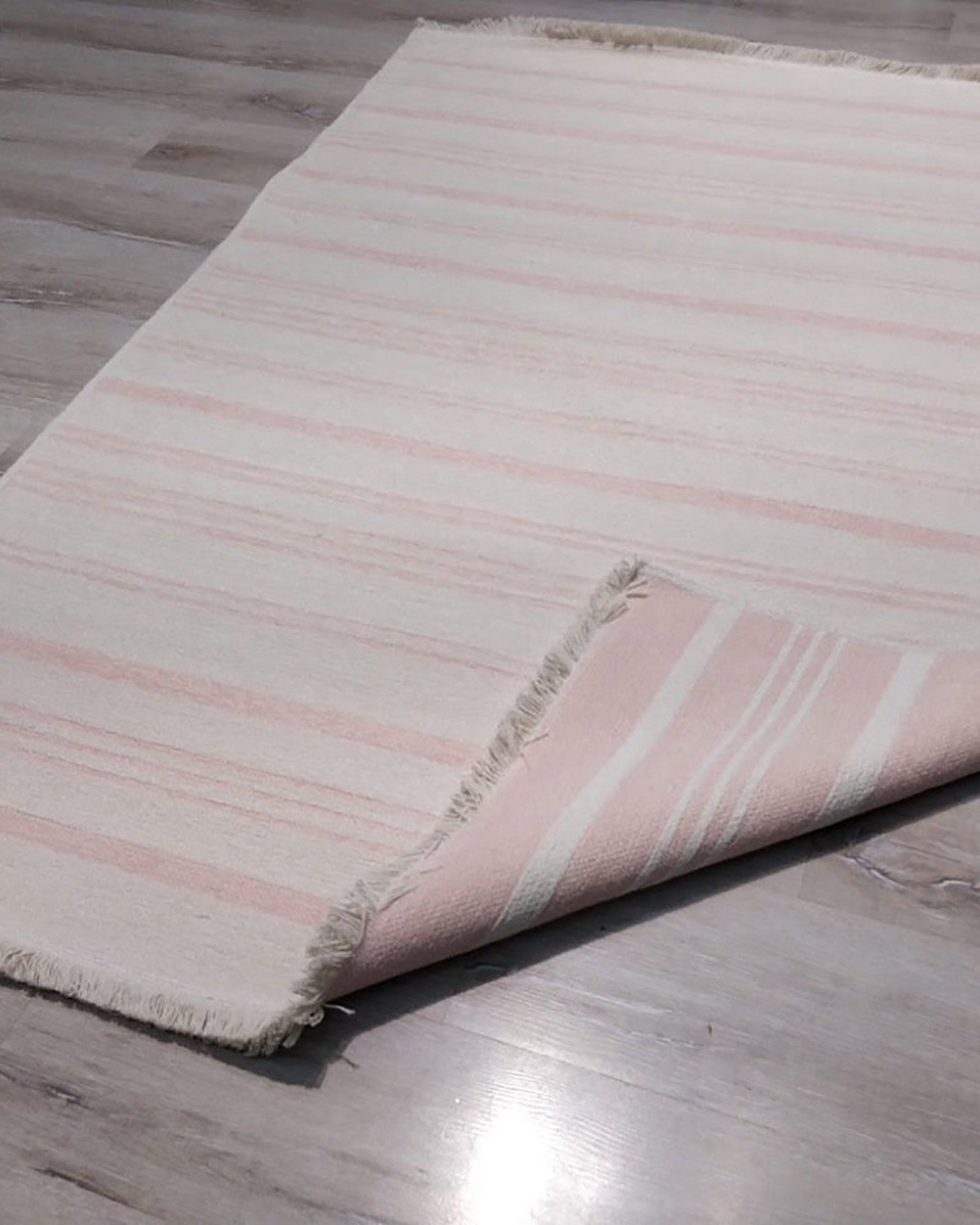 Pama Revesible Pastel Pink Kilim Rug