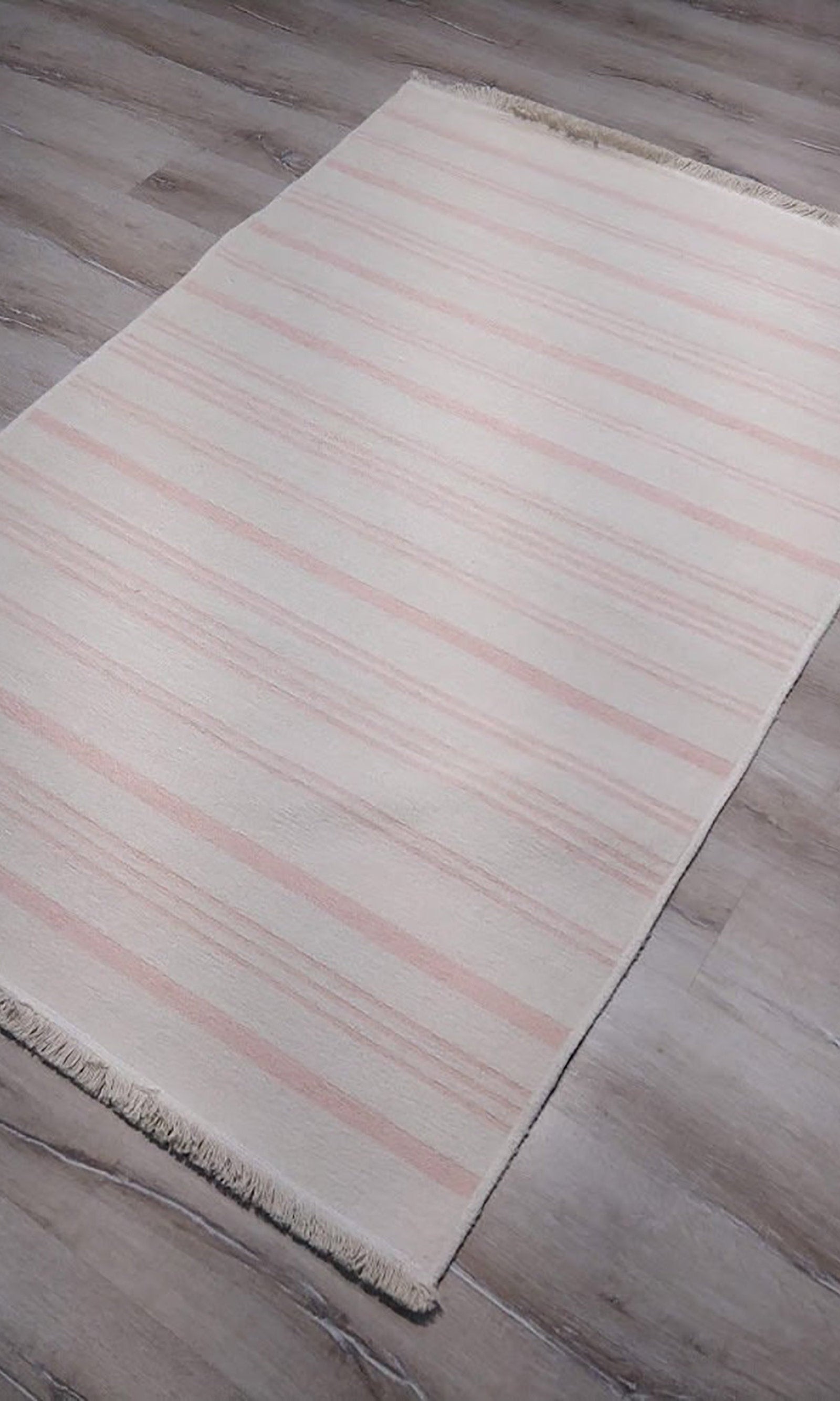 Pama Revesible Pastel Pink Kilim Rug
