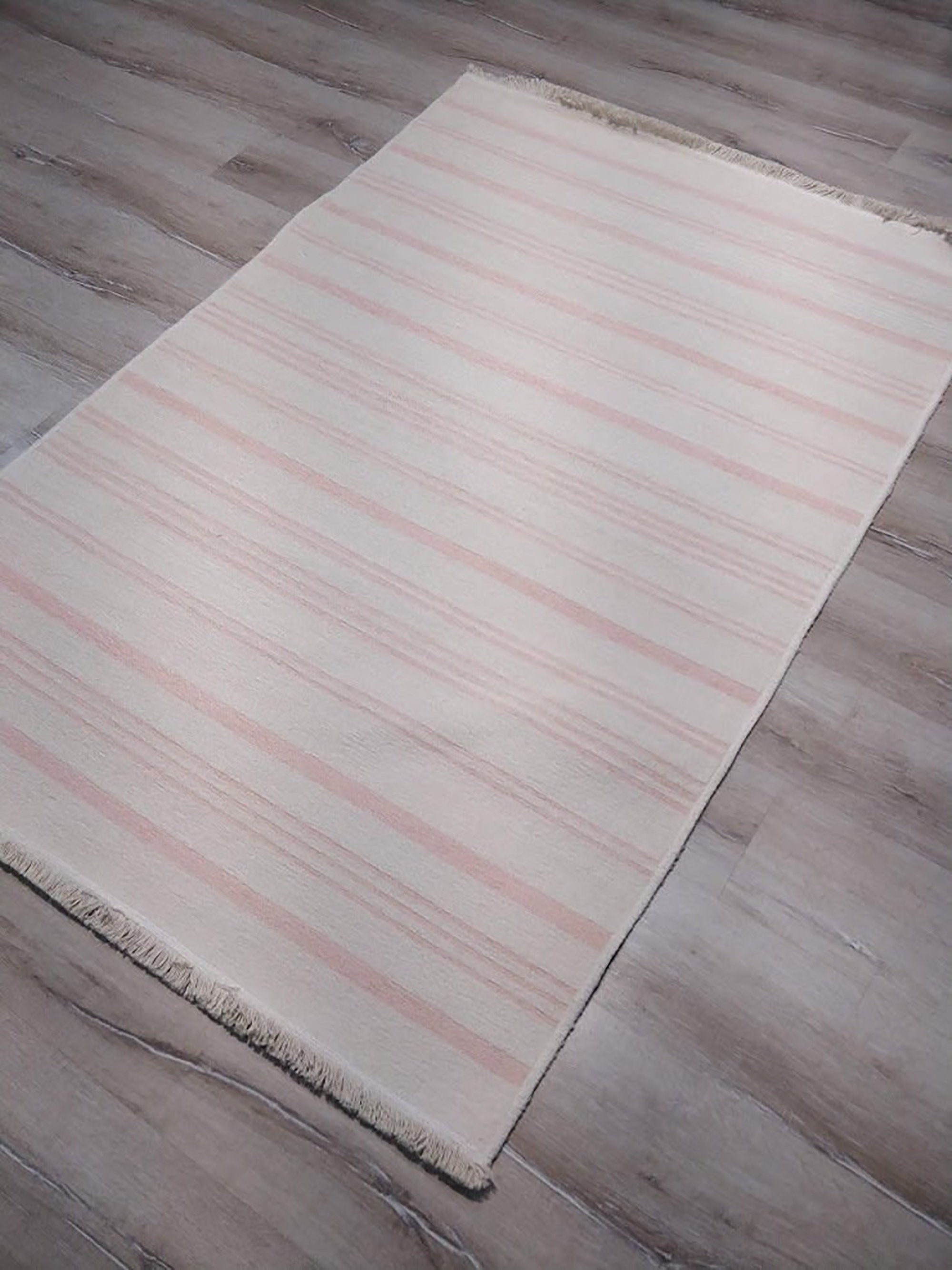 Pama Revesible Pastel Pink Kilim Rug