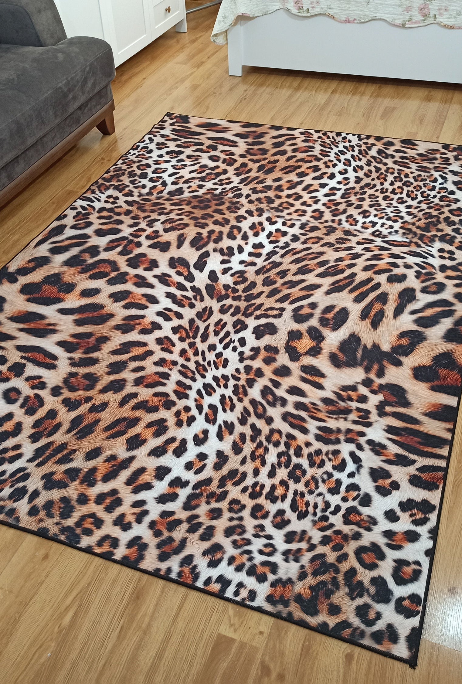 Pars Leopard Leather Pattern Modern Rug