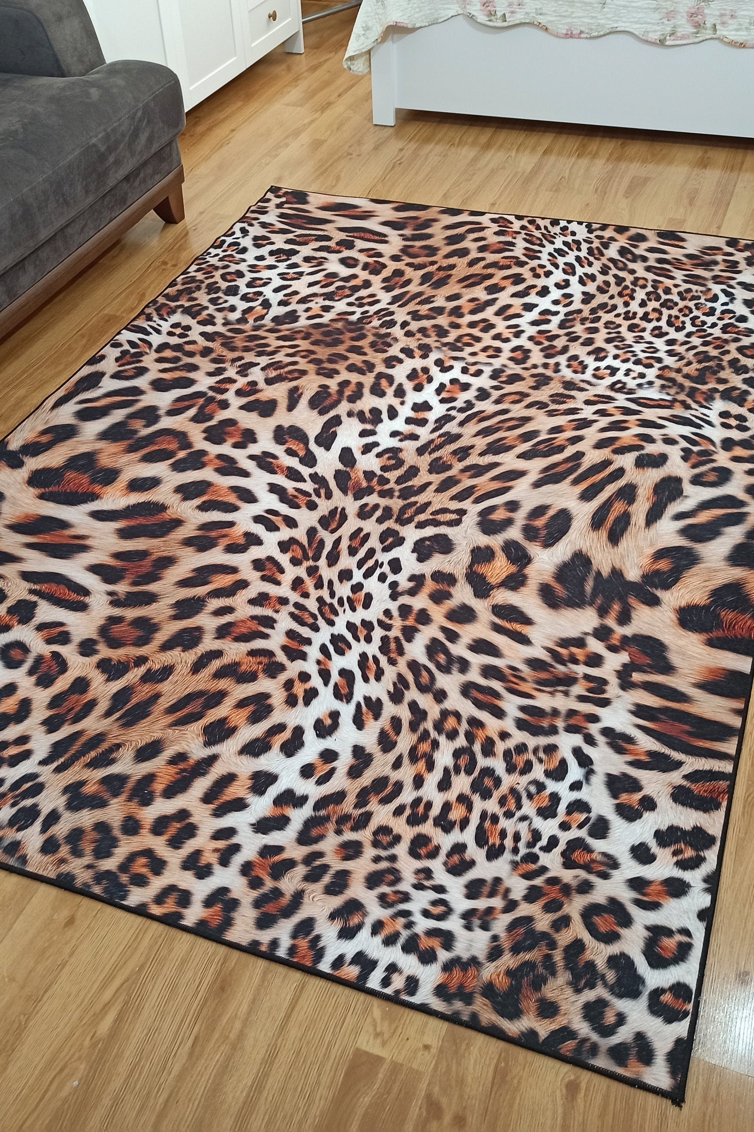 Pars Leopard Leather Pattern Modern Rug