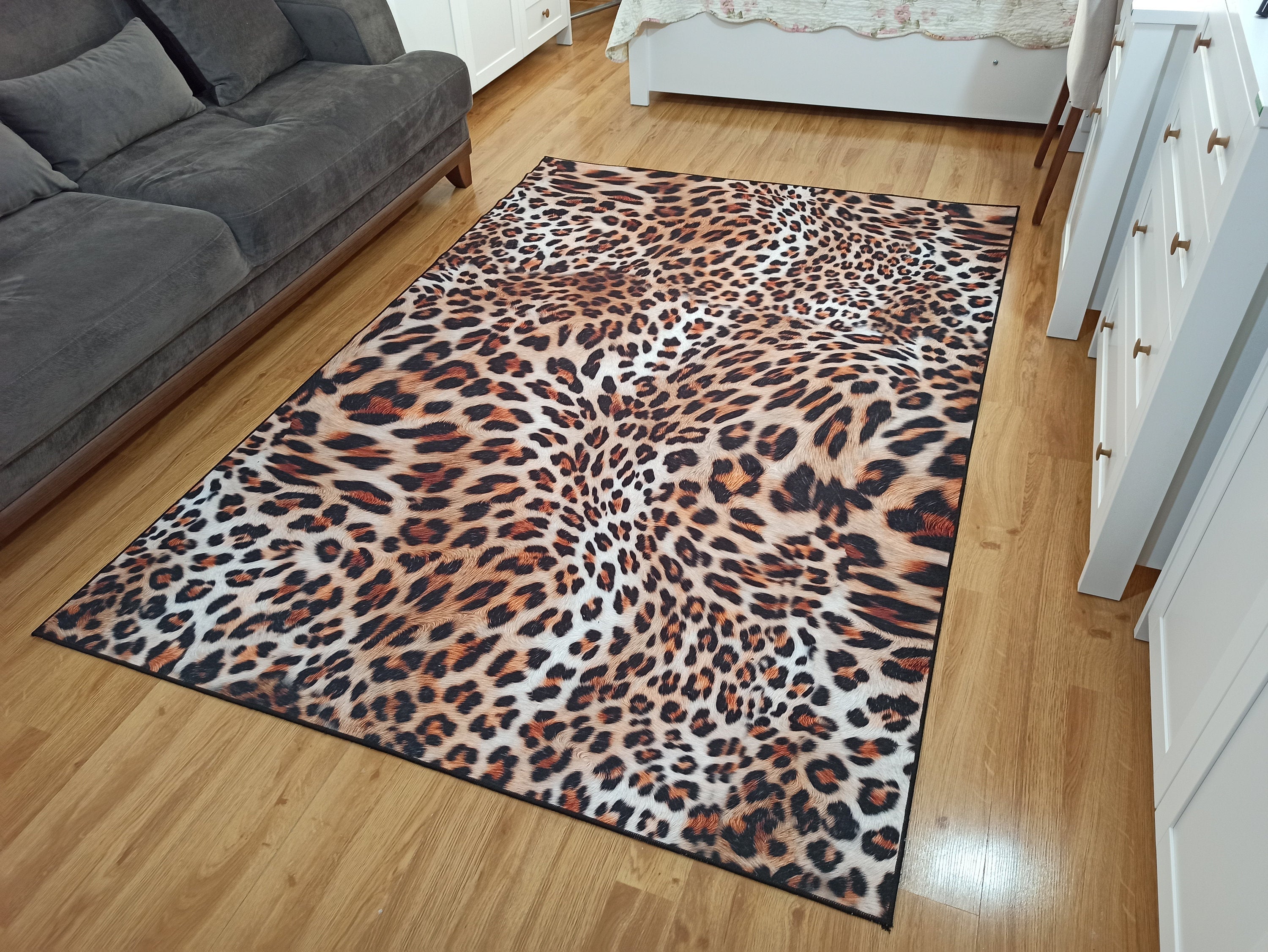 Pars Leopard Leather Pattern Modern Rug