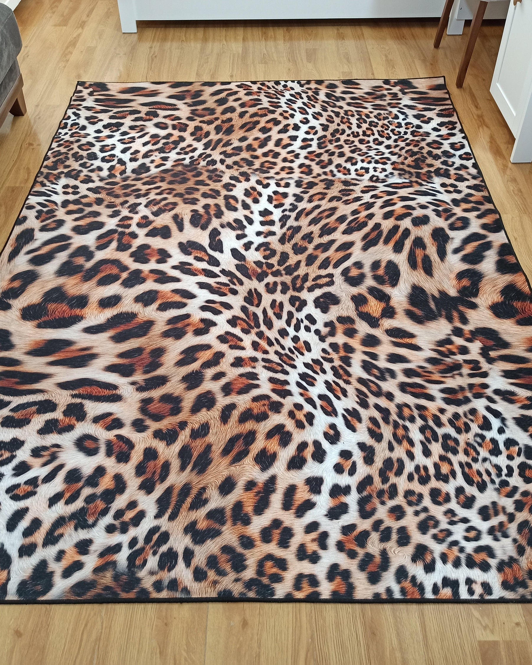 Pars Leopard Leather Pattern Modern Rug