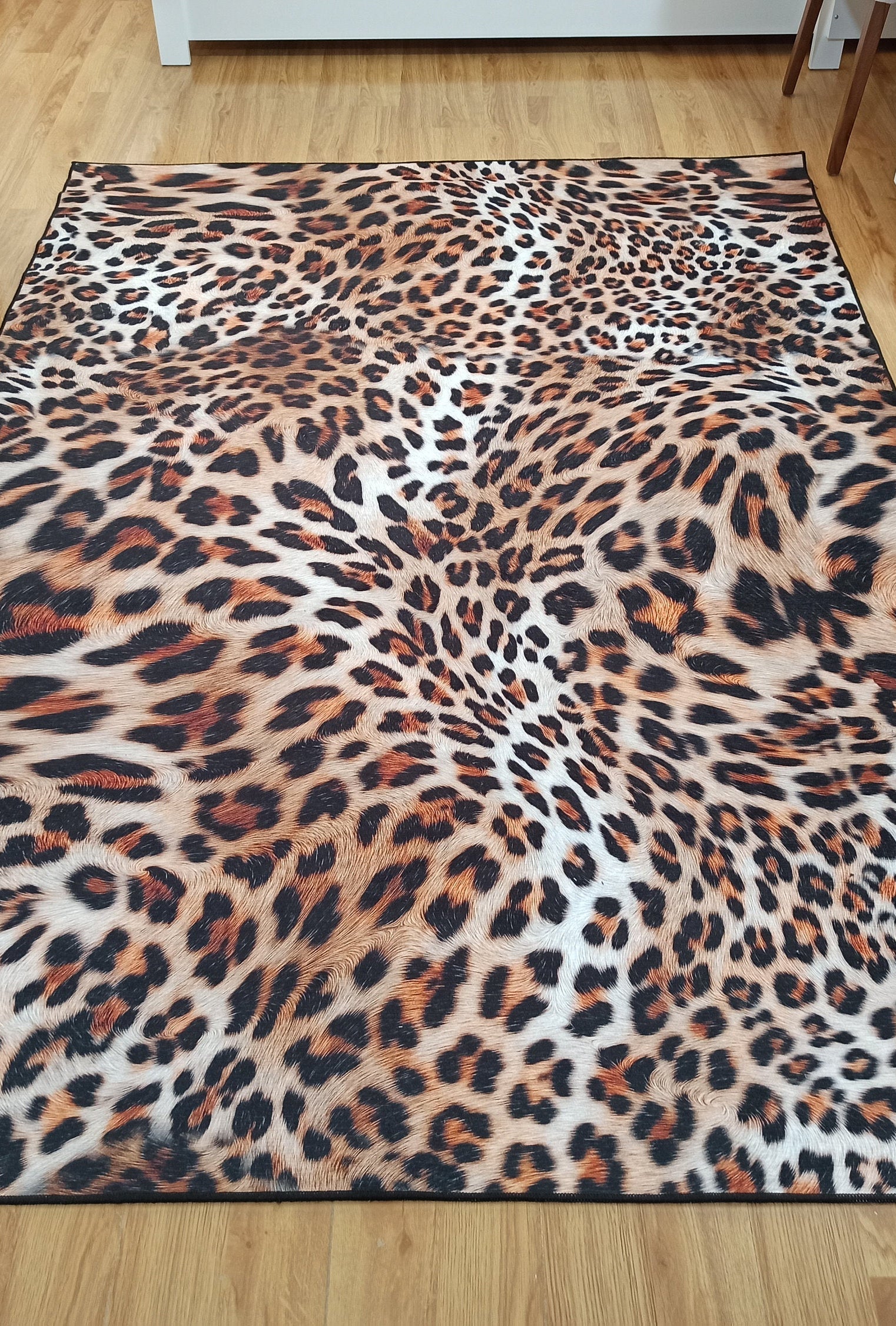Pars Leopard Leather Pattern Modern Rug
