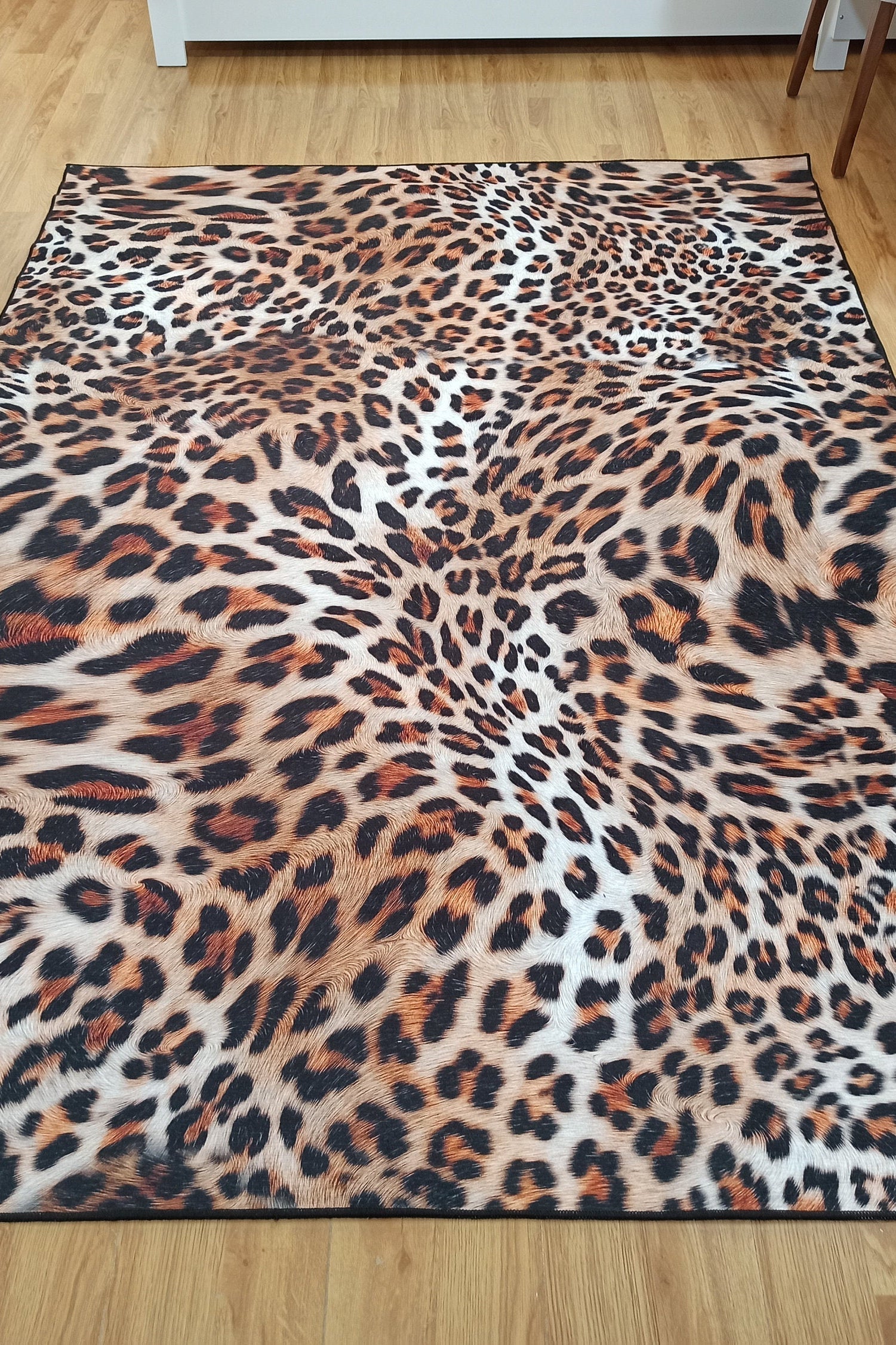 Pars Leopard Leather Pattern Modern Rug