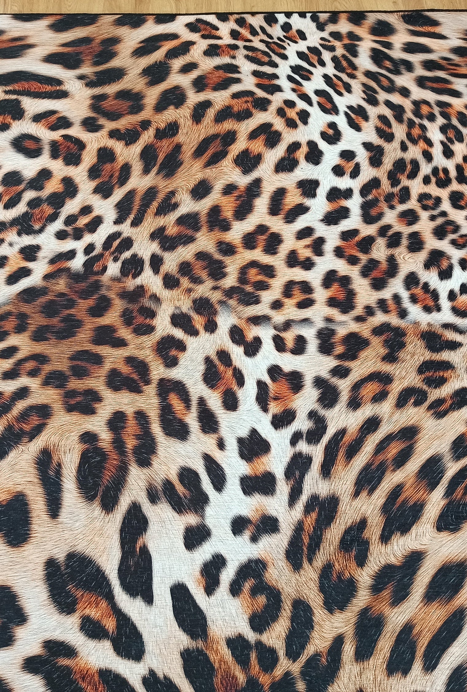 Pars Leopard Leather Pattern Modern Rug