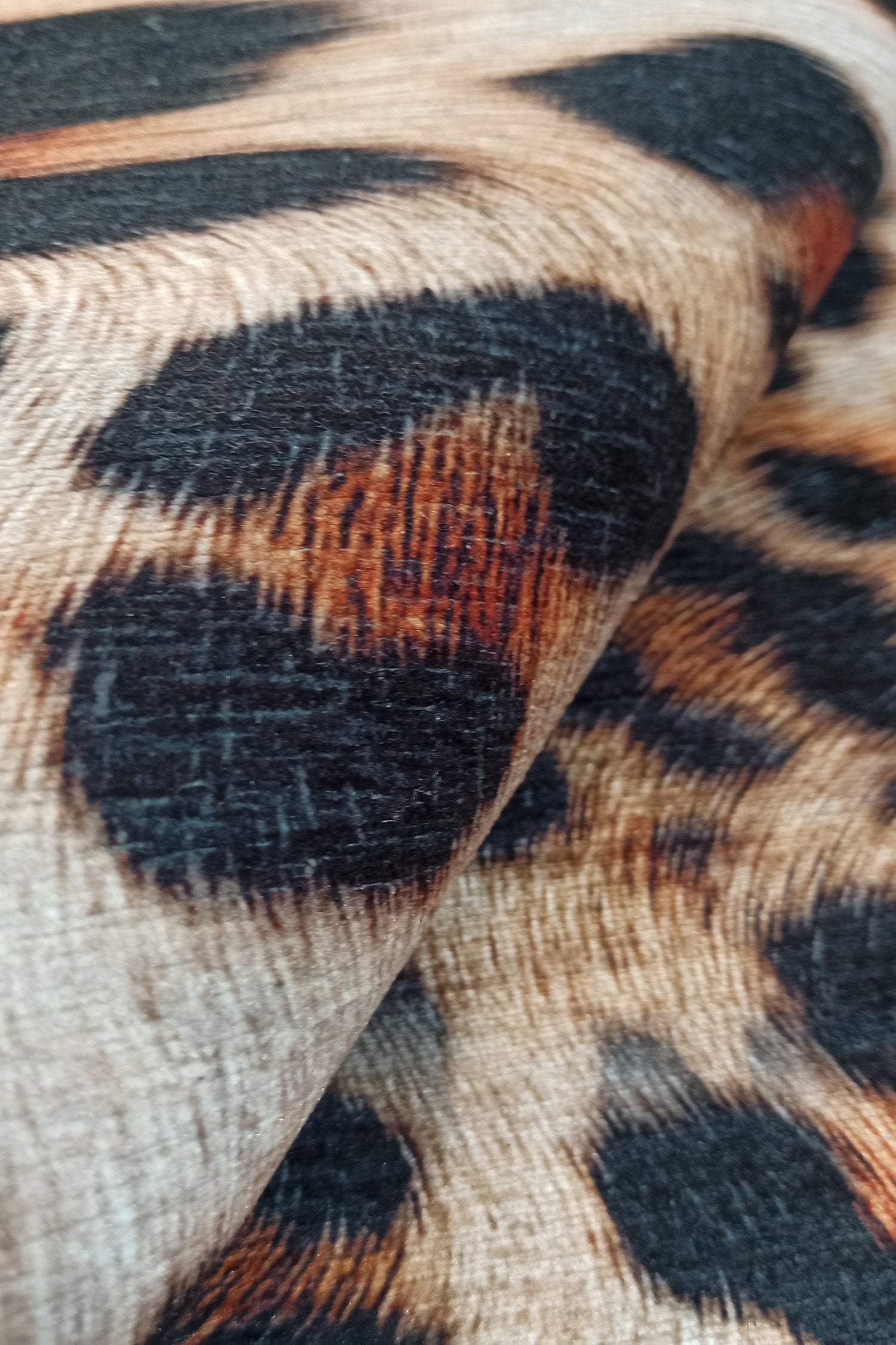 Pars Leopard Leather Pattern Modern Rug