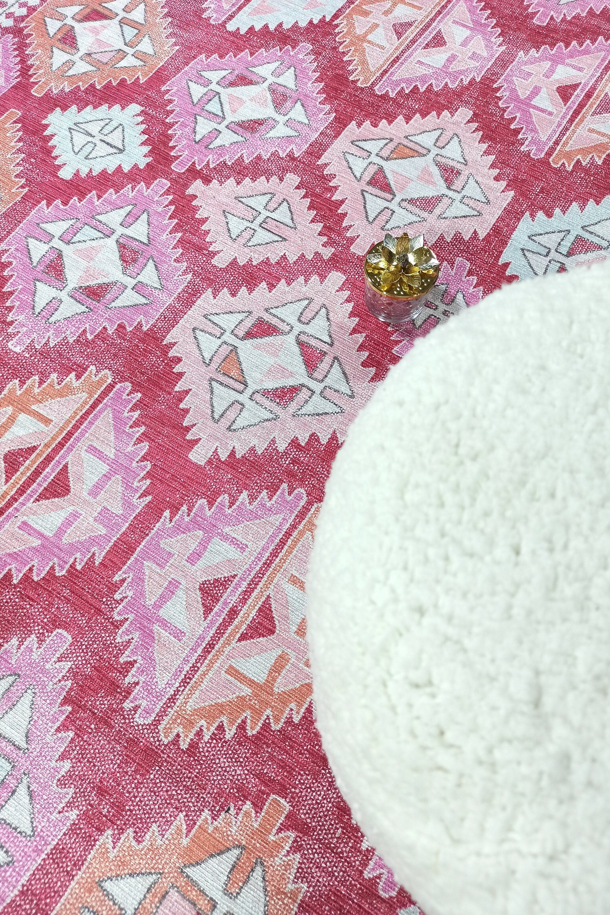 Valentina Pink Herki Vintage Diamond Rug