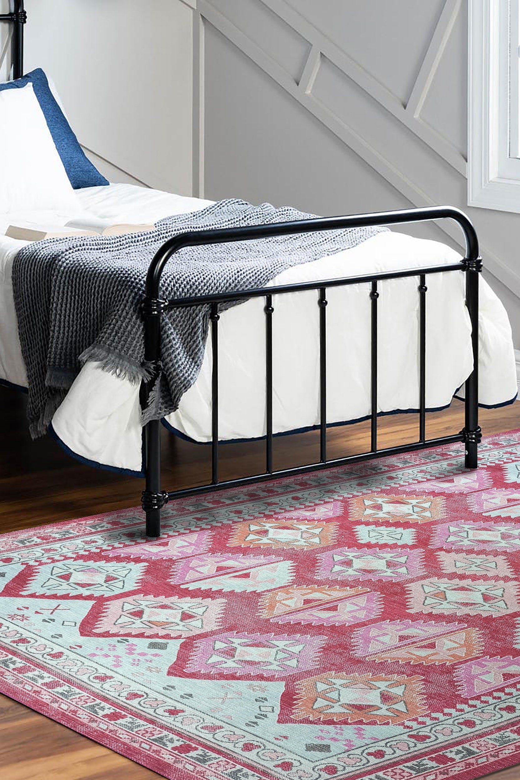 Valentina Pink Herki Vintage Diamond Rug