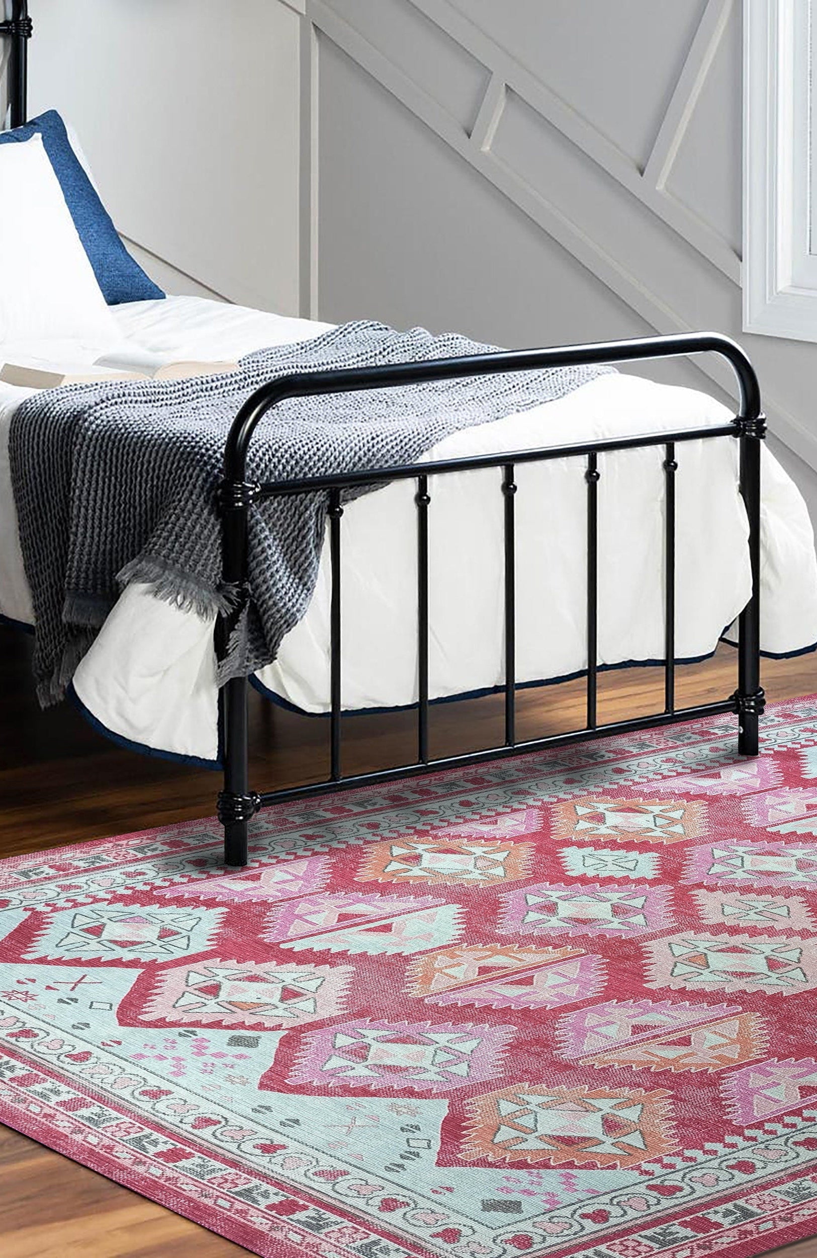 Valentina Pink Herki Vintage Diamond Rug