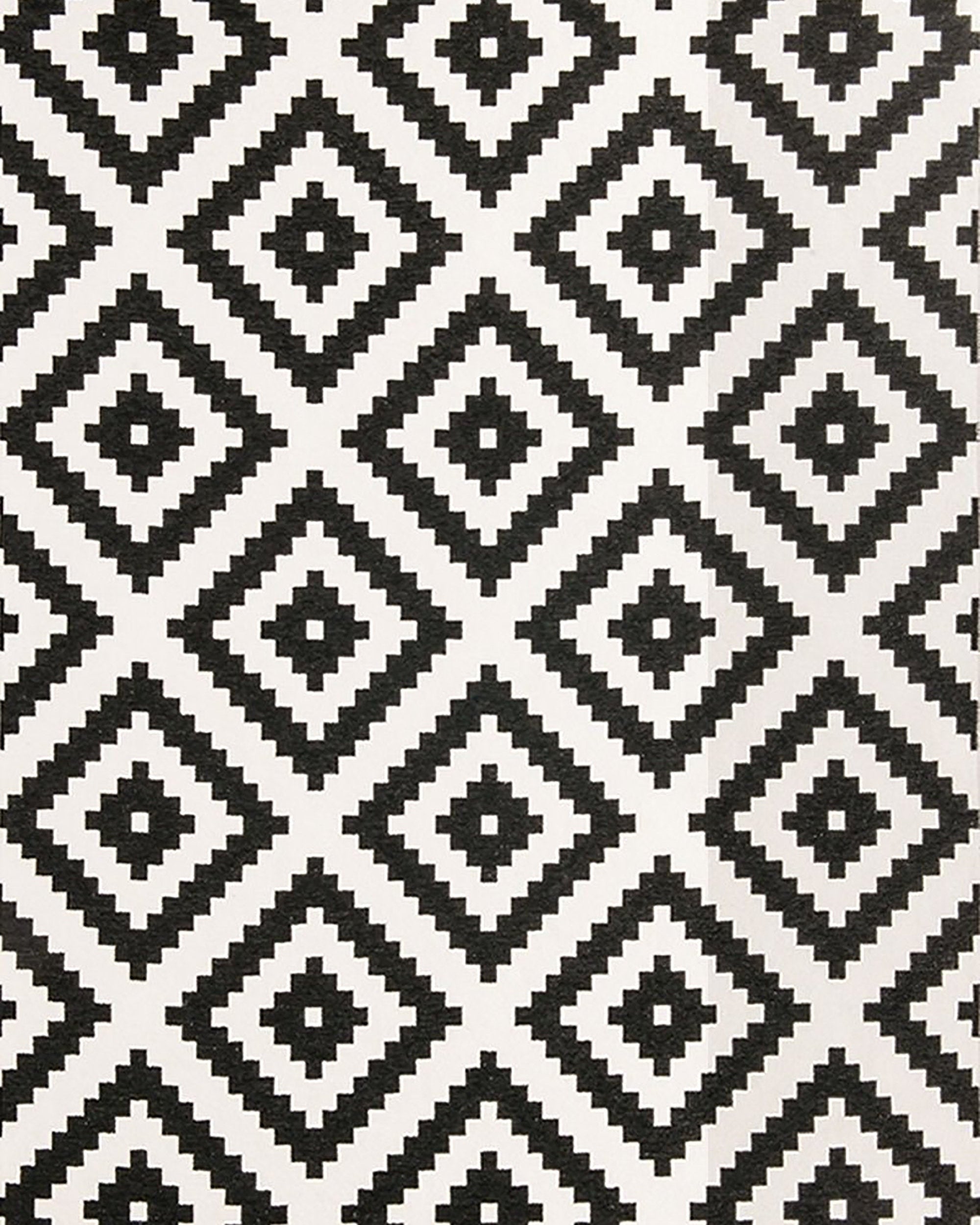 Qara Reversible Scandinavia Diamond Black and White Rug