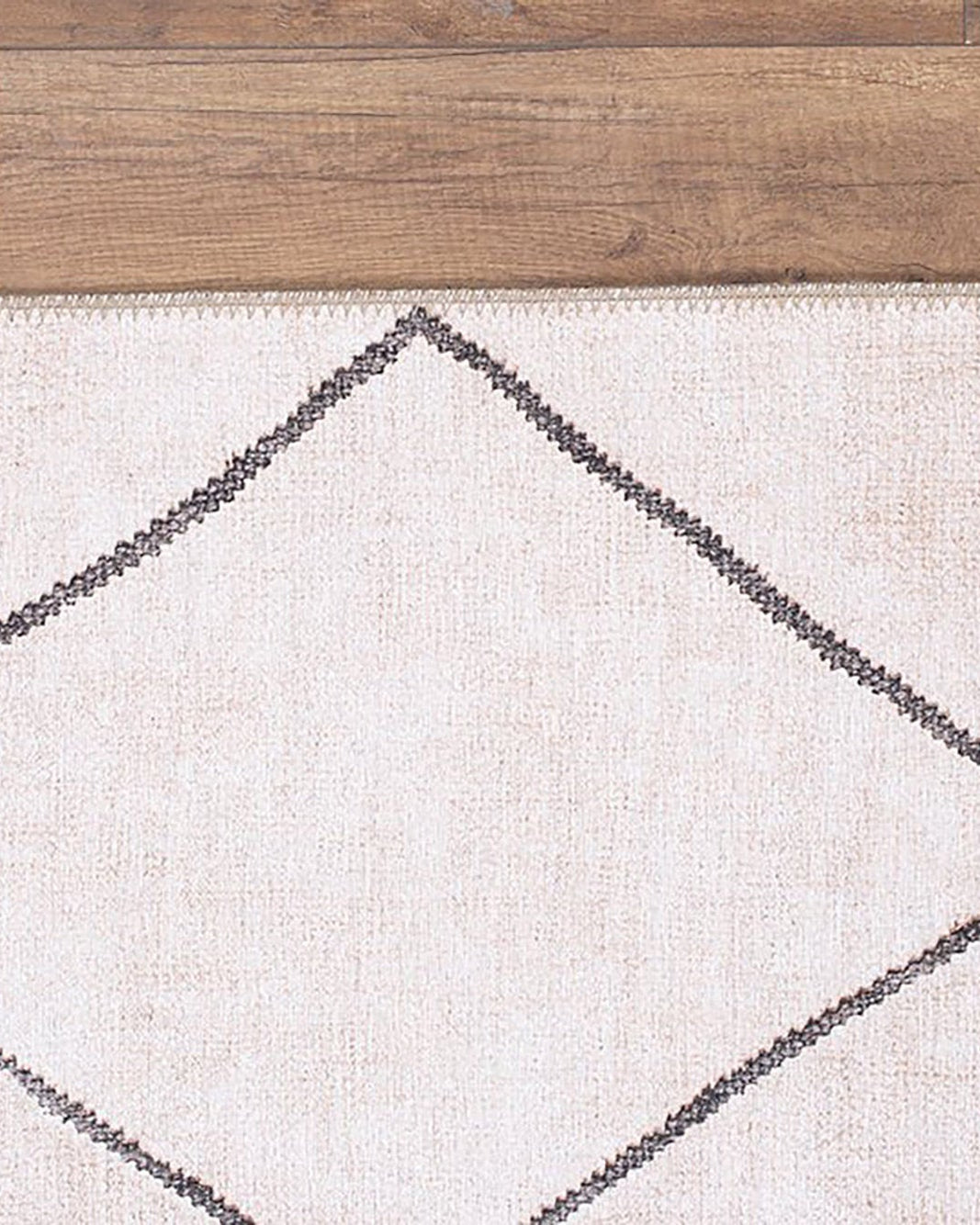 Raha Moroccan Berber Pattern Design Black and White Rug