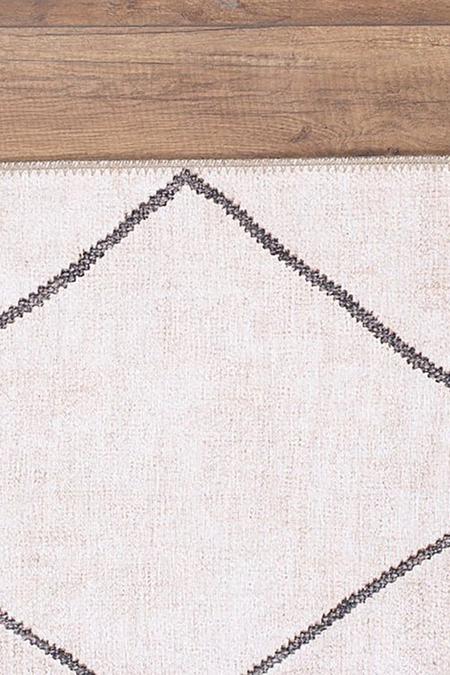 Raha Moroccan Berber Pattern Design Black and White Rug