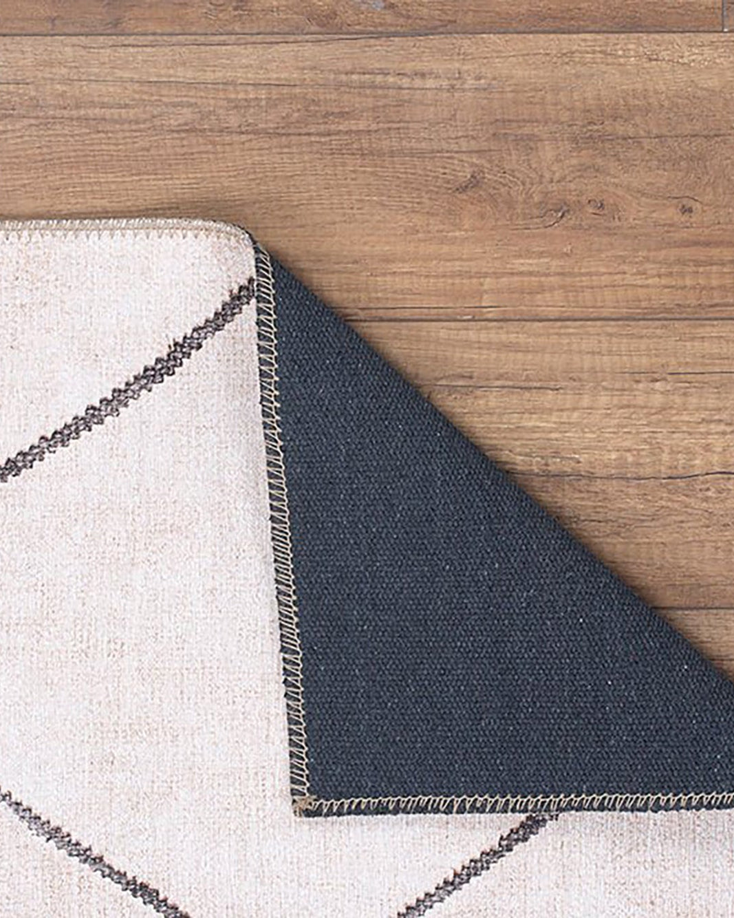 Raha Moroccan Berber Pattern Design Black and White Rug