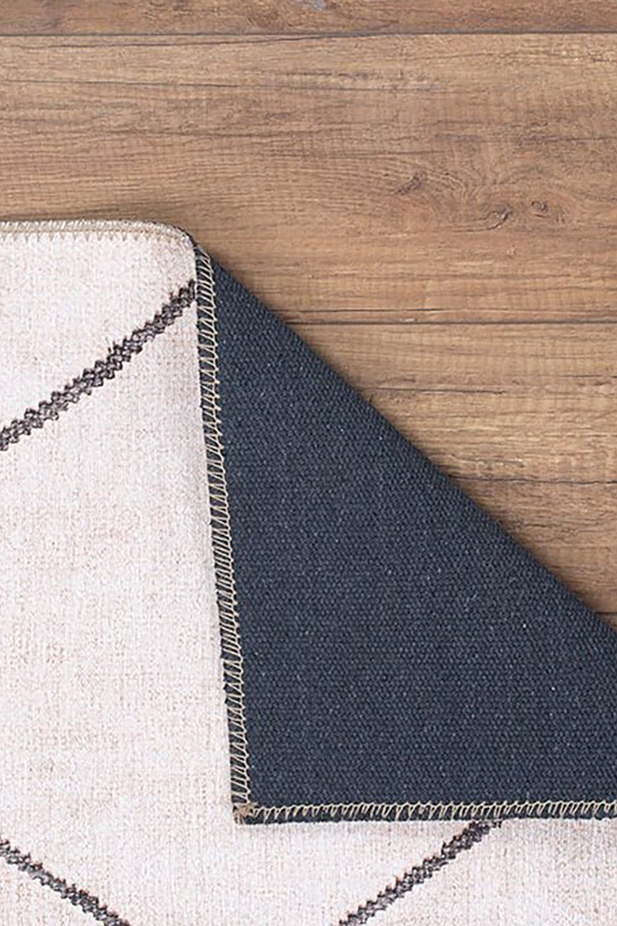 Raha Moroccan Berber Pattern Design Black and White Rug