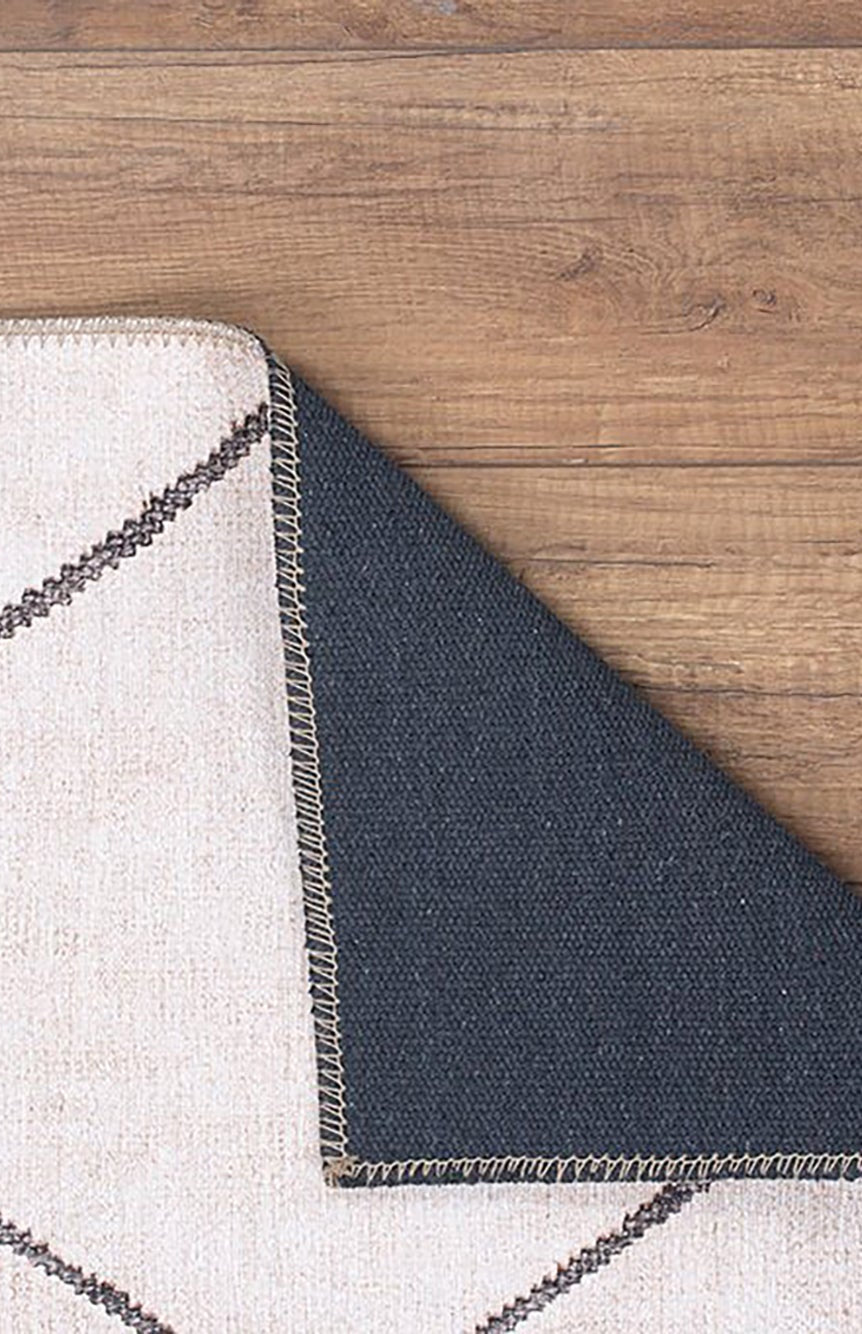 Raha Moroccan Berber Pattern Design Black and White Rug