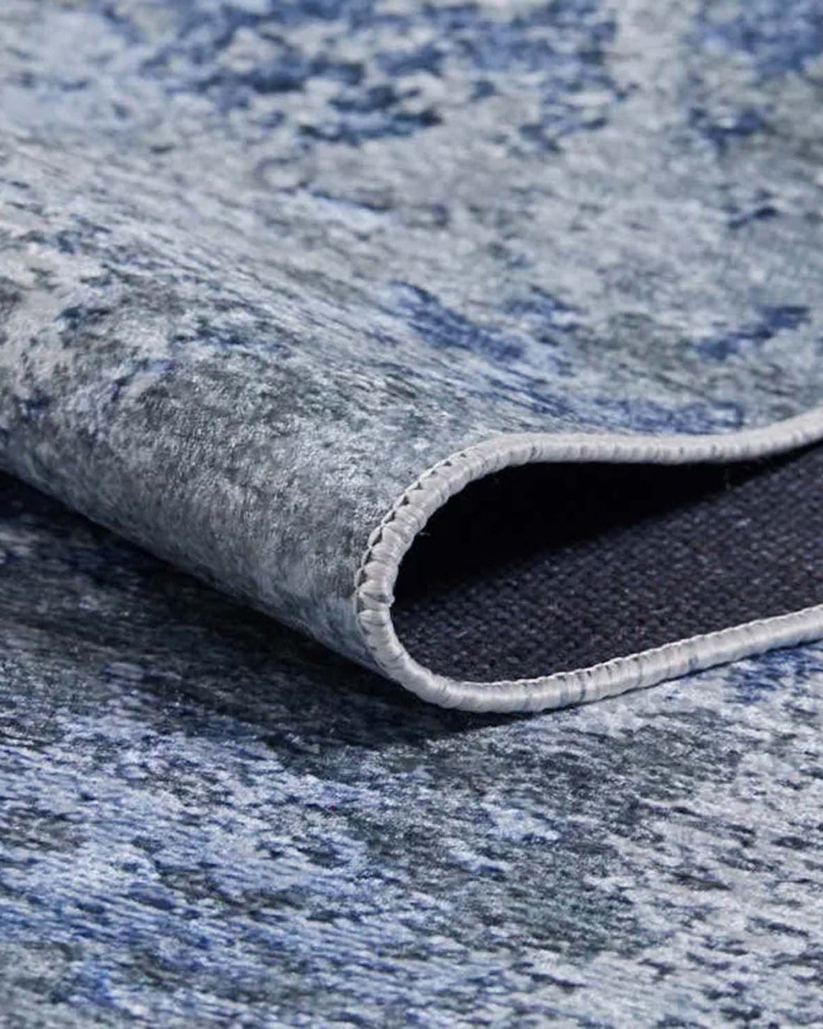 Saka Abstract Blue Gray Rug