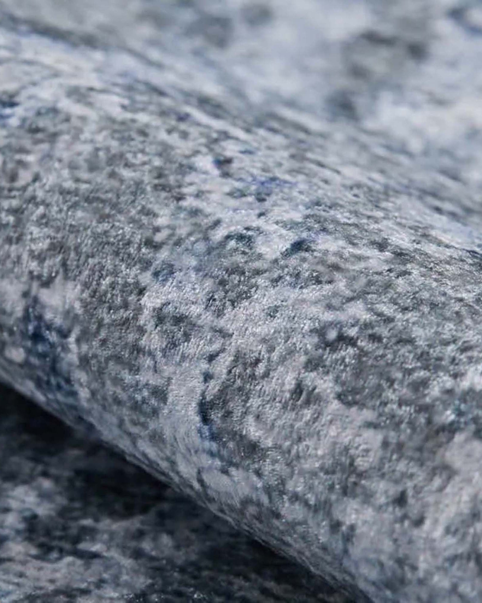 Saka Abstract Blue Gray Rug