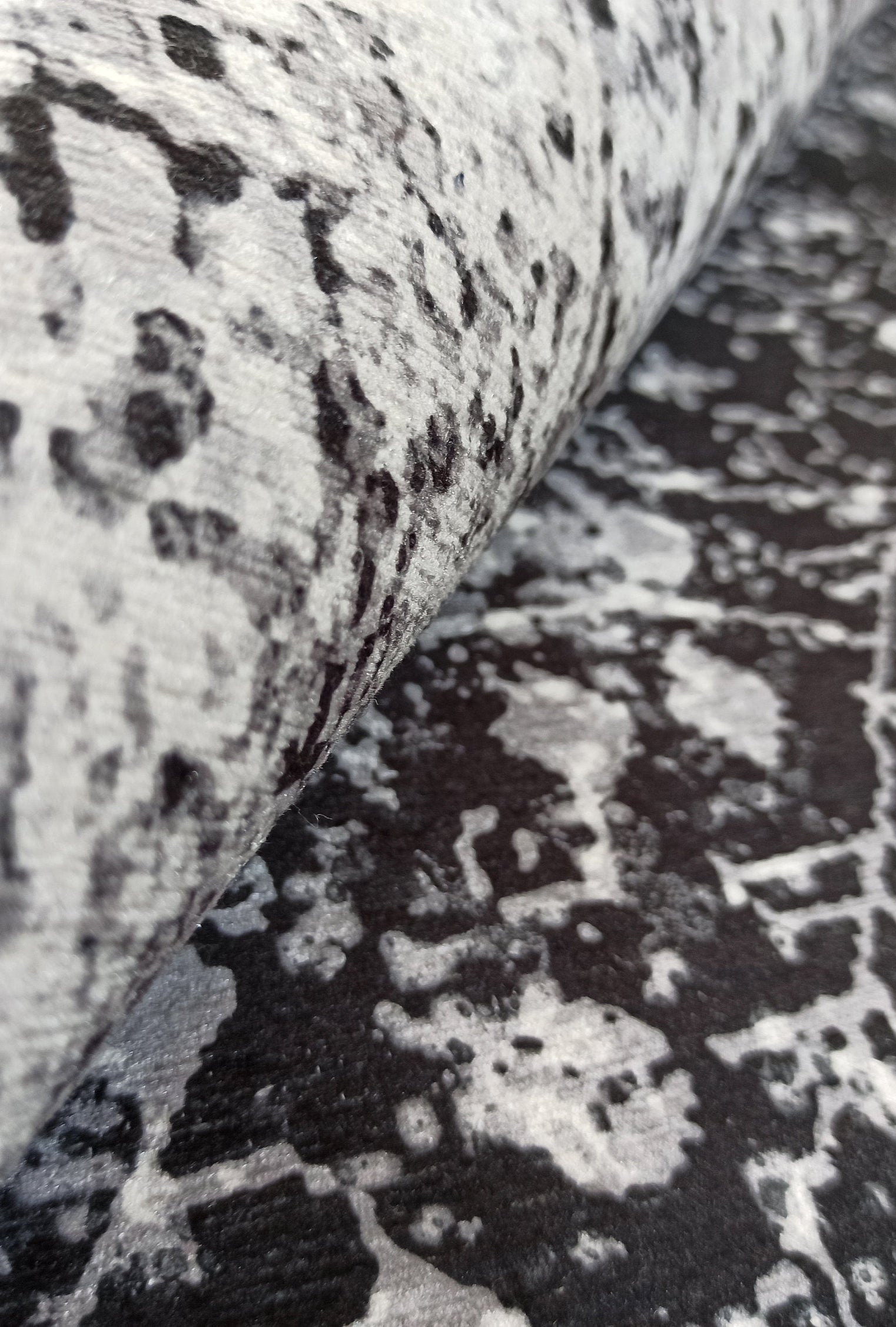 Sala Modern Black Gray Striped Rug