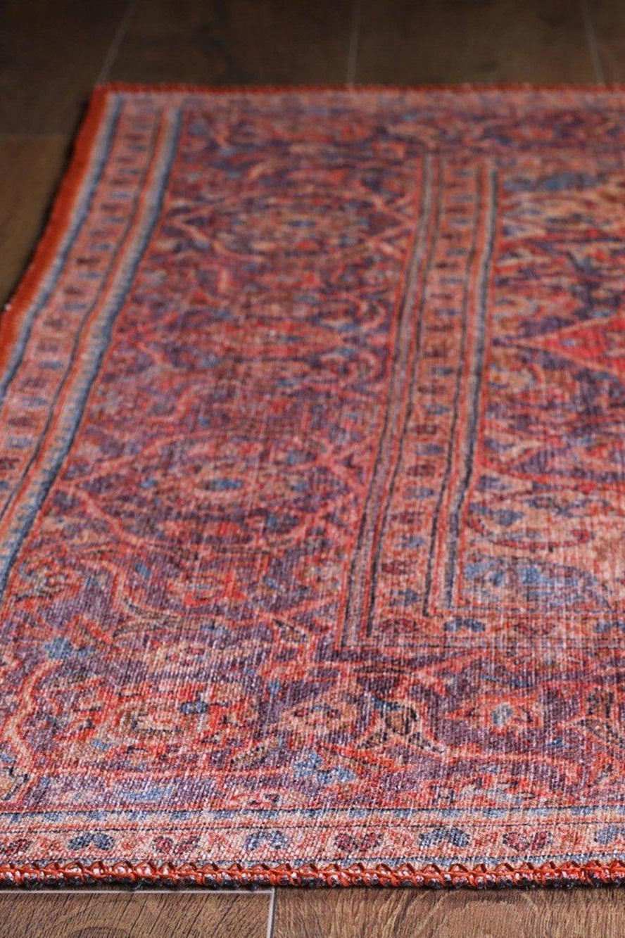 Sura Oriental Floral Medallion Red Rug